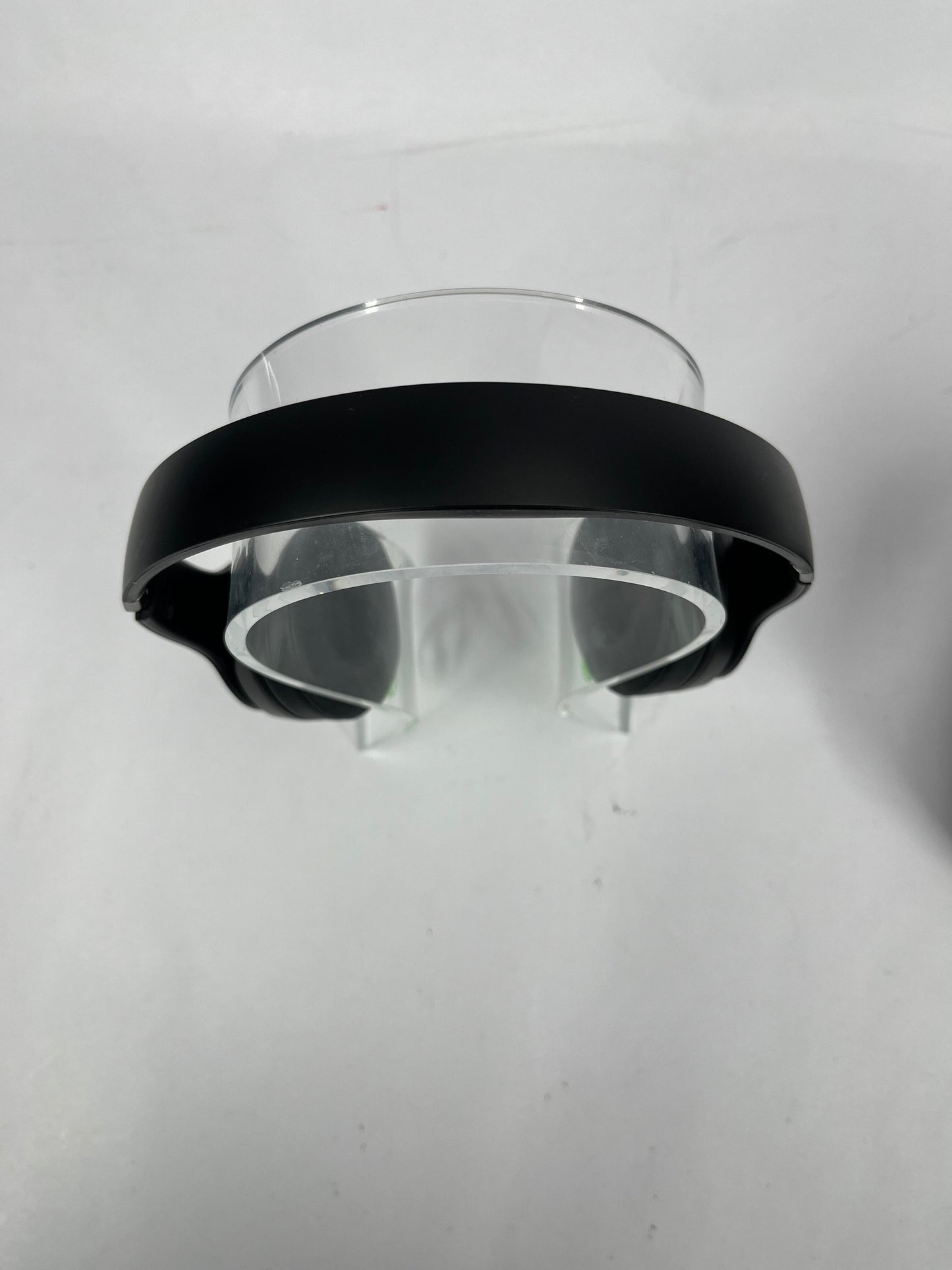 Beats Solo4 Wireless On-Ear Bluetooth Headphones Black MUW23LL/A