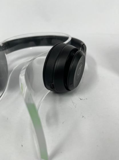 Beats Solo4 Wireless On-Ear Bluetooth Headphones Black MUW23LL/A