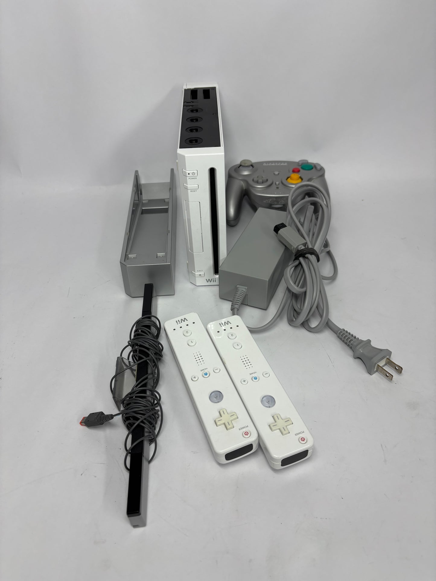 Nintendo Wii Video Game Console RVL-001 White