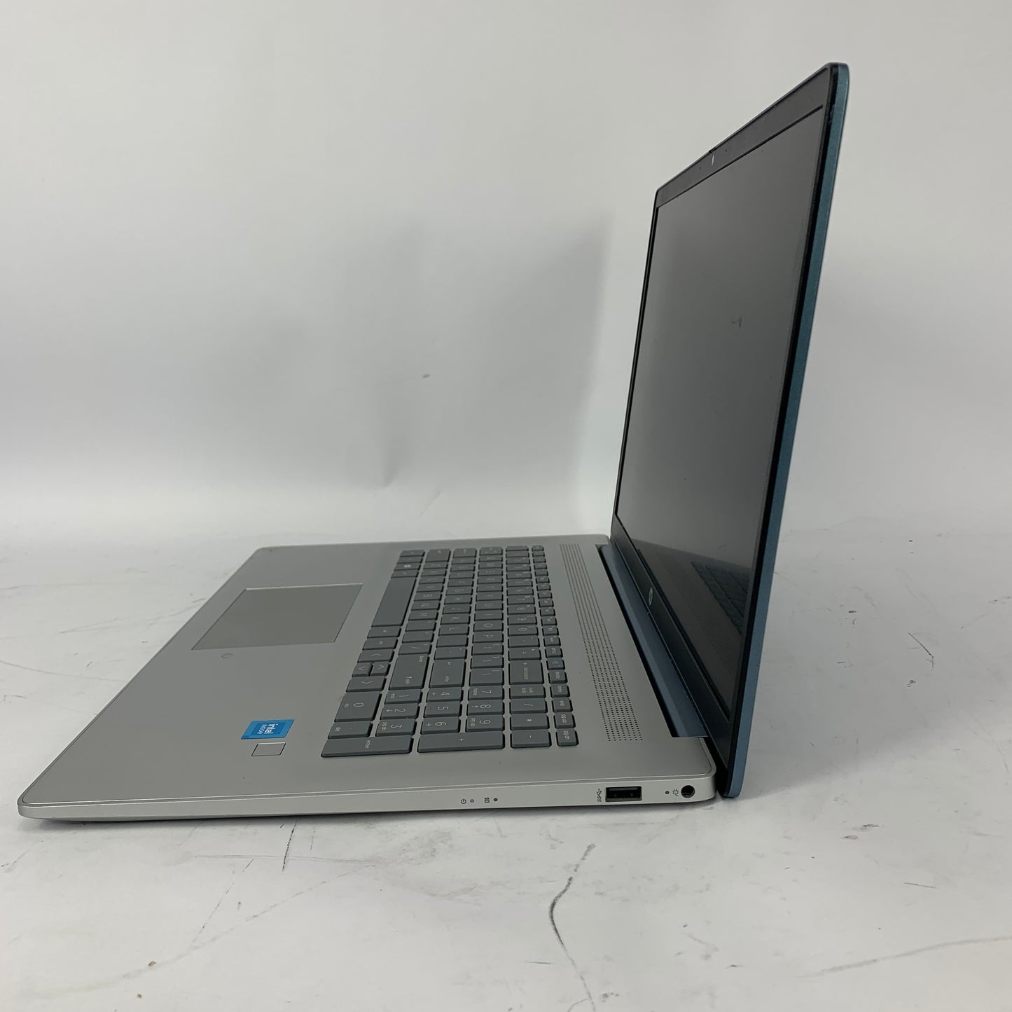 HP Laptop CN0512NR 17.3" Celeron N4500 1.1GHz 4GB RAM 256GB SSD