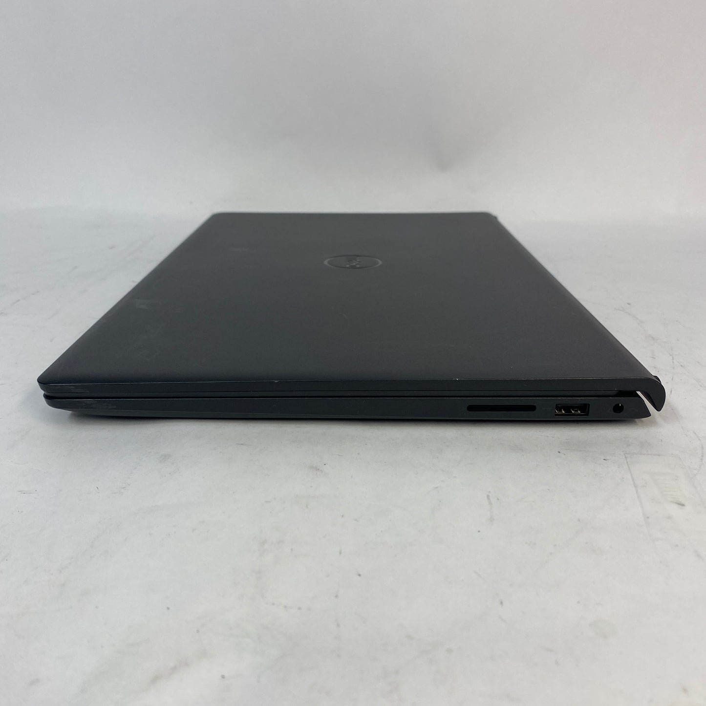 Dell 15 DC15250 15.6" Ryzen 7 7730U 2.0GHz 16GB RAM 1TB SSD AMD Radeon (TM)