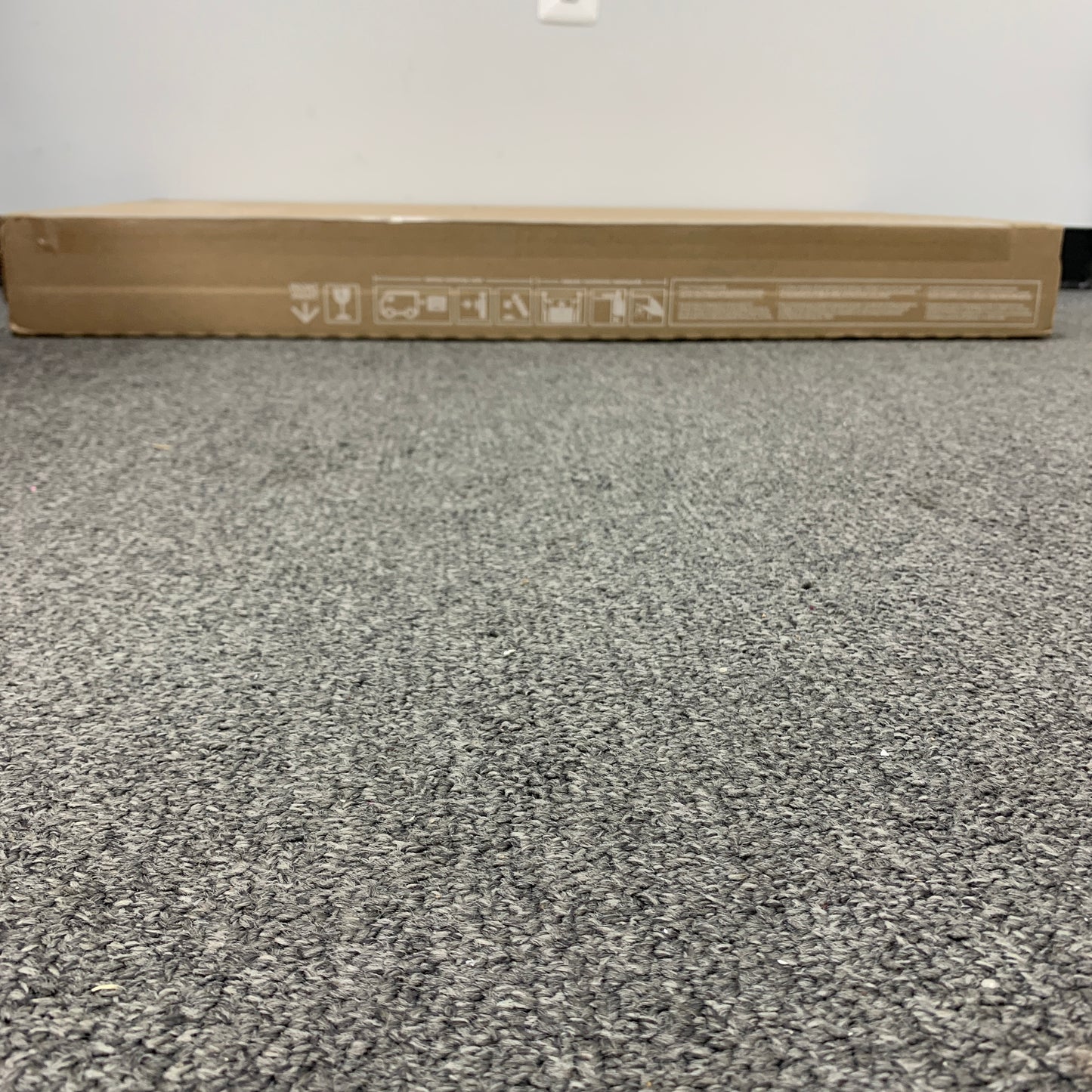 New Samsung 43" QN43Q7FAAF 43" QLED 3840 x 2160 Smart TV 2025