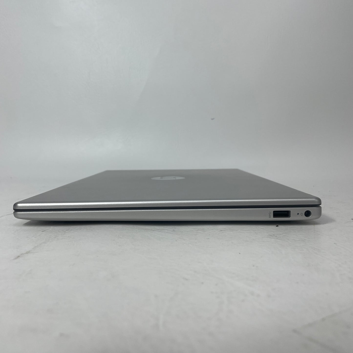HP Laptop 15-FD0127DX 15.6" i7-1355U 1.7GHz 16GB RAM 500GB SSD