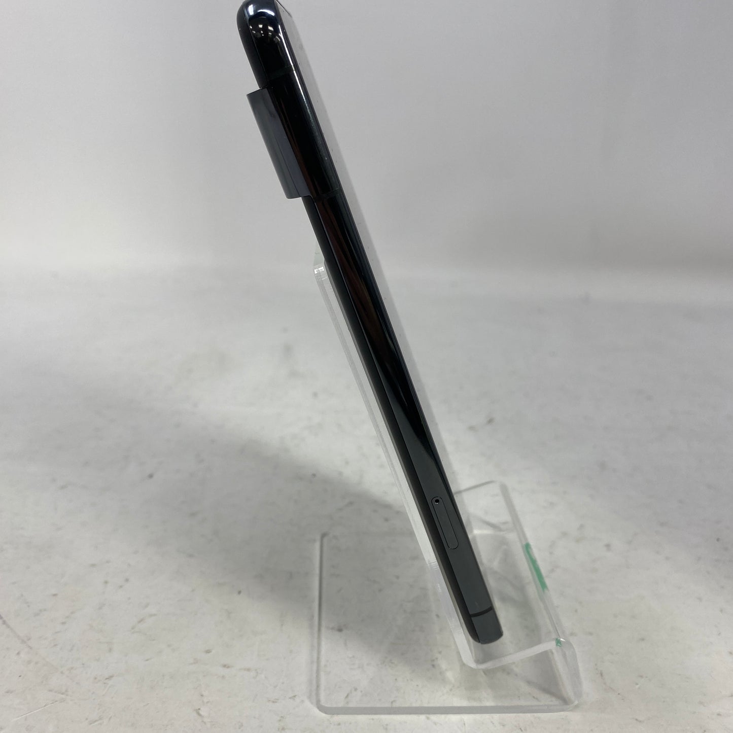 Verizon Google Pixel 8 Pro 256GB Smartphone Chalk GA03878-US