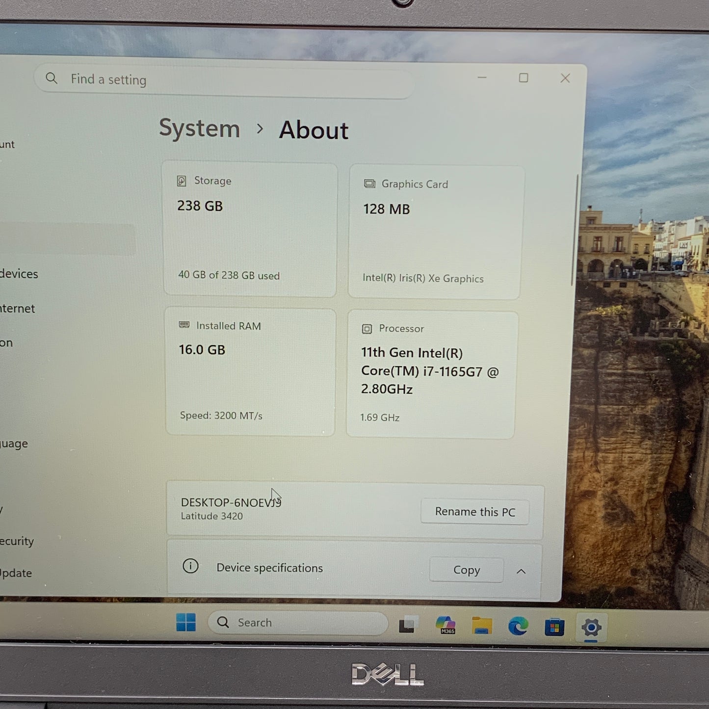 Dell Latitude 3420 15.6" i7-1165G7 2.8GHz 16GB RAM 256GB SSD