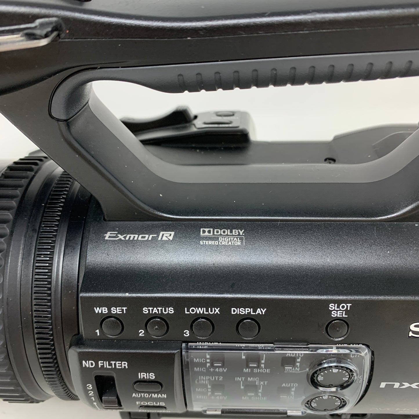 Sony HXR-NX100 14.2MP Professional NXCAM Handheld Camcorder