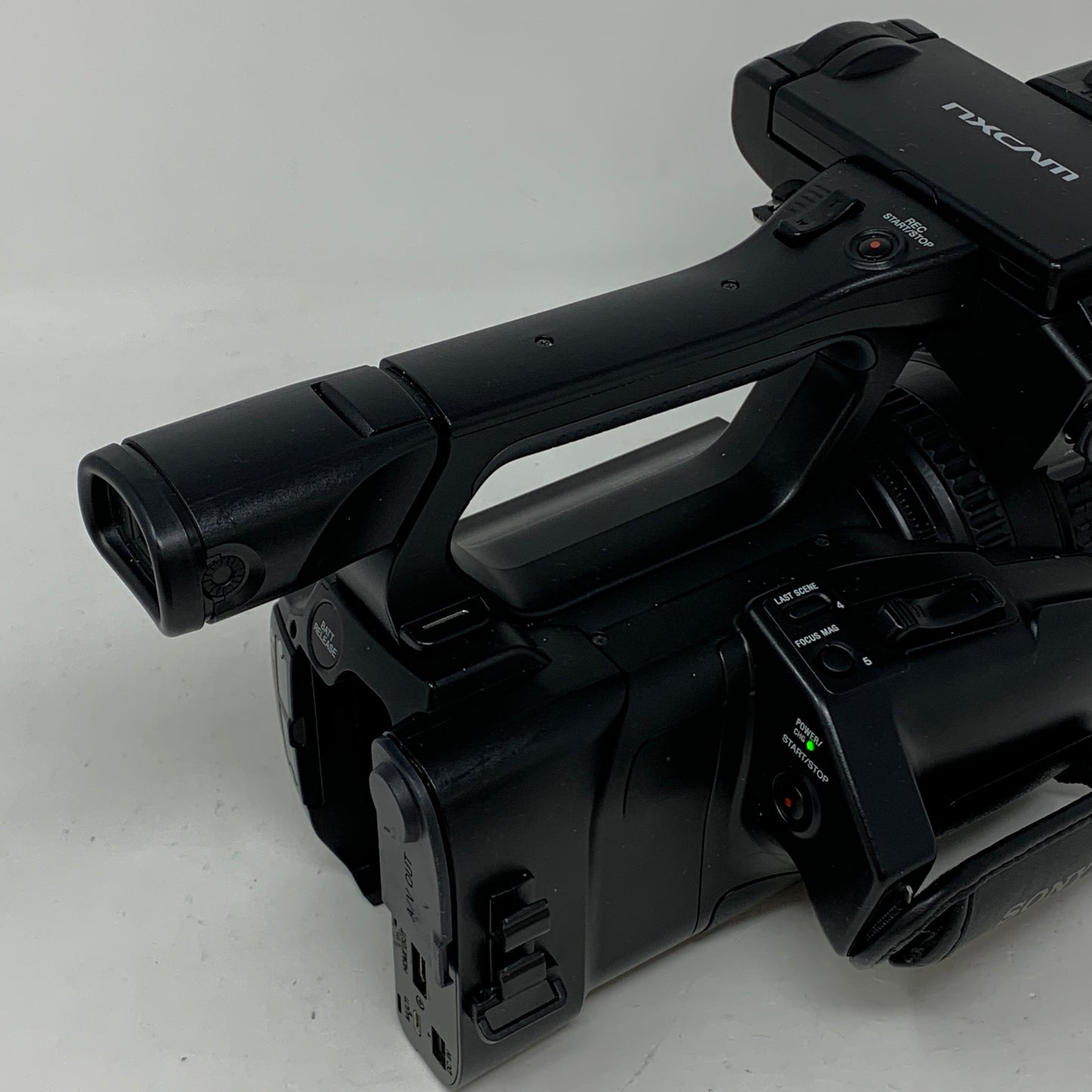 Sony HXR-NX100 14.2MP Professional NXCAM Handheld Camcorder