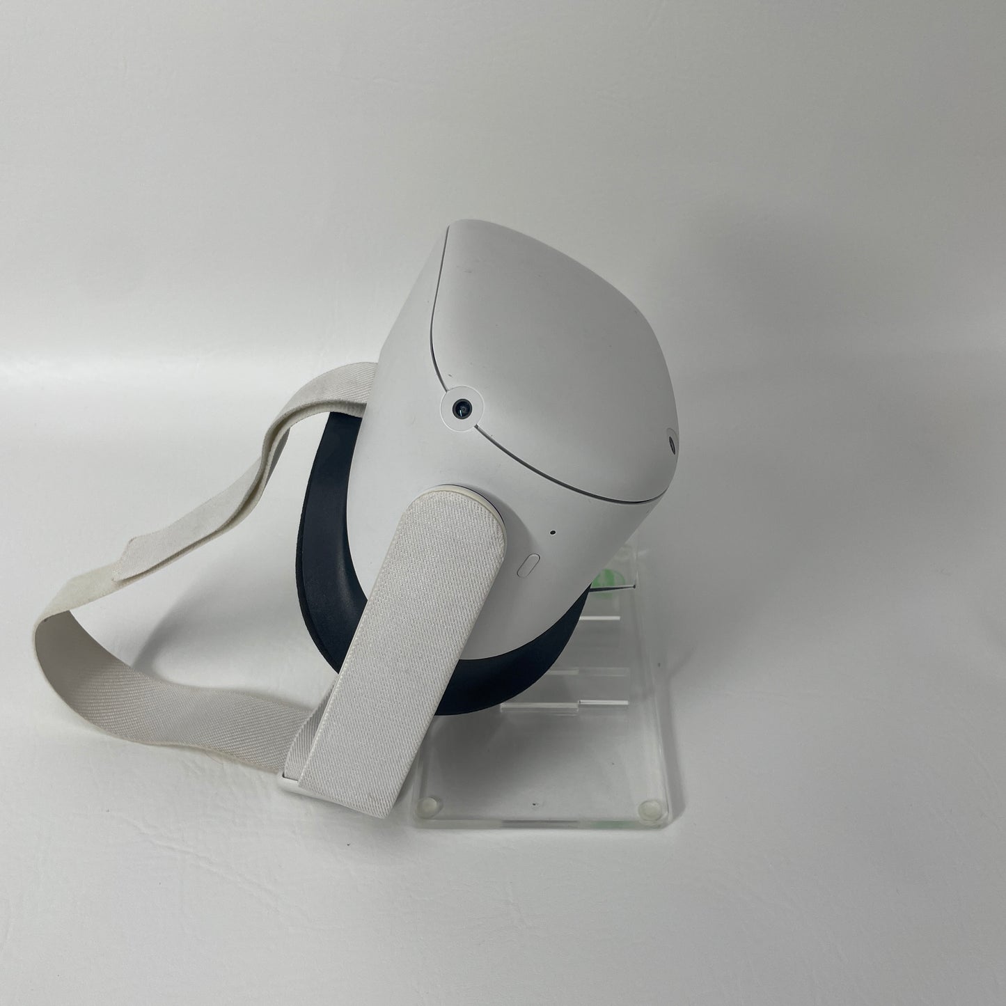 Meta Quest 2 64GB Standalone All-in-One VR Headset Only KW49CM