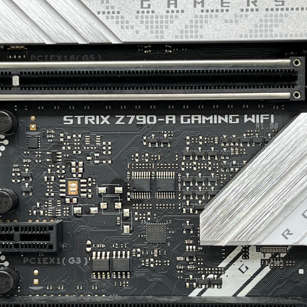 Asus ROG STRIX Z790-A GAMING WIFI LGA 1700 ATX Intel DDR5 Motherboard