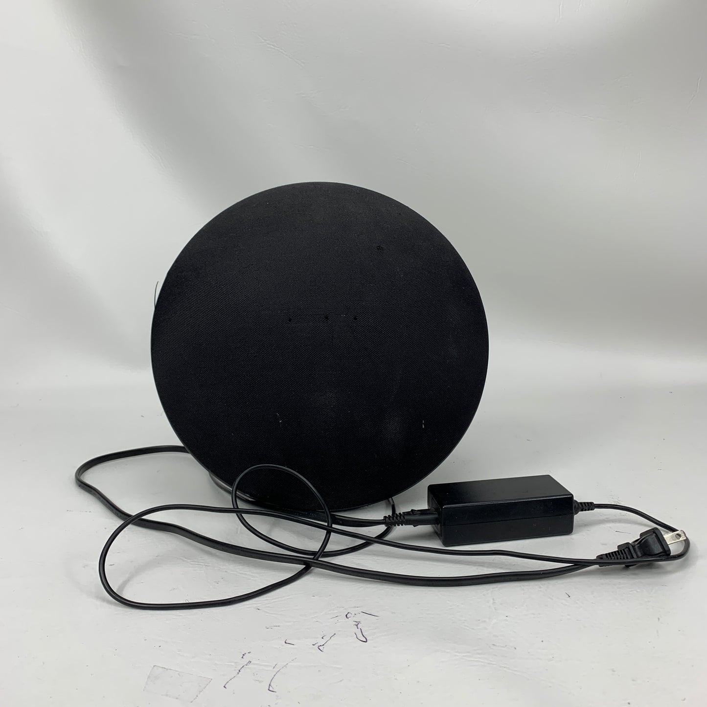 Broken Harman/Kardon Onyx Studio 4 Wireless Bluetooth Speaker Black - Doesn't hold a charge