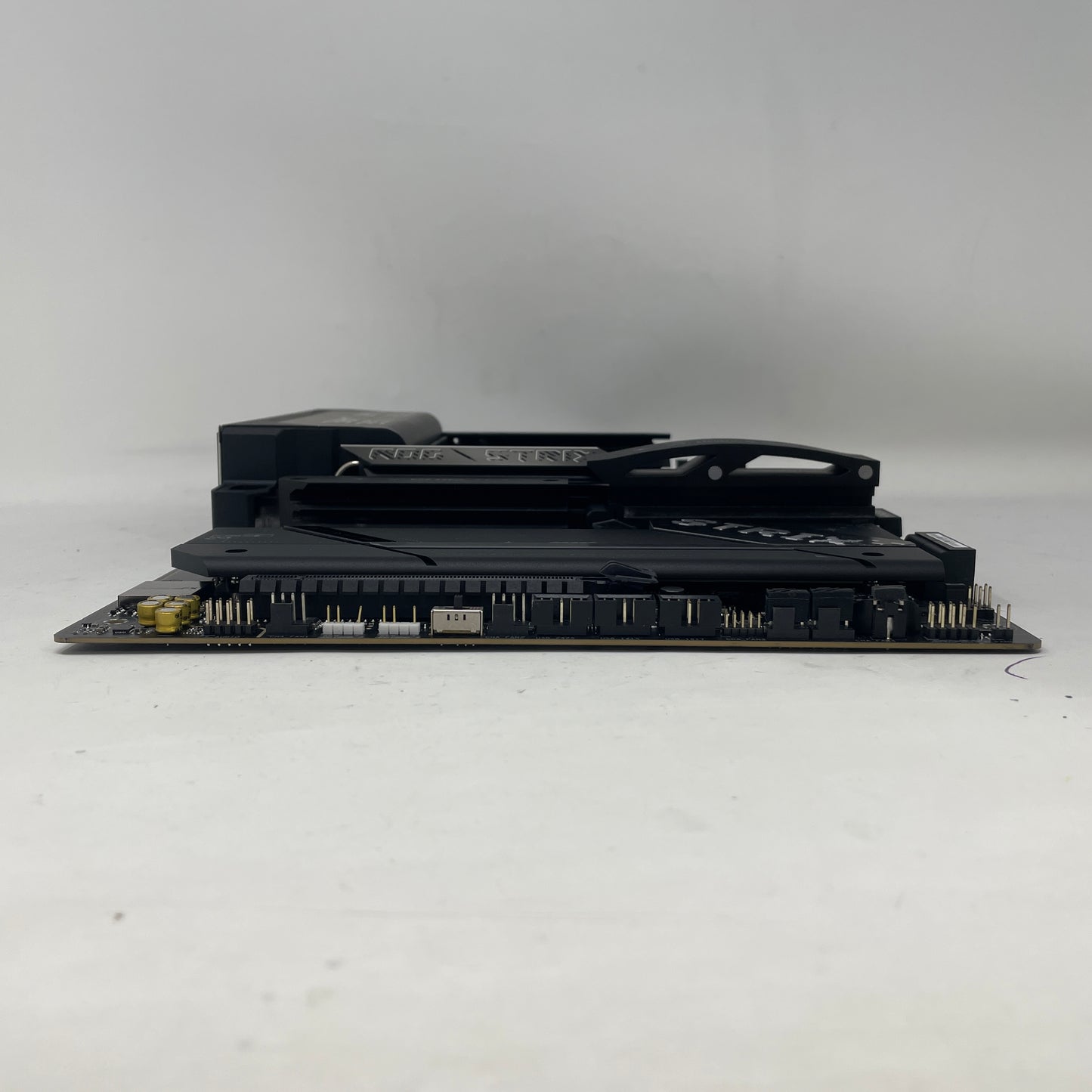 Asus ROG Strix X870E-E Gaming WiFi AM5 ATX AMD DDR5 Motherboard