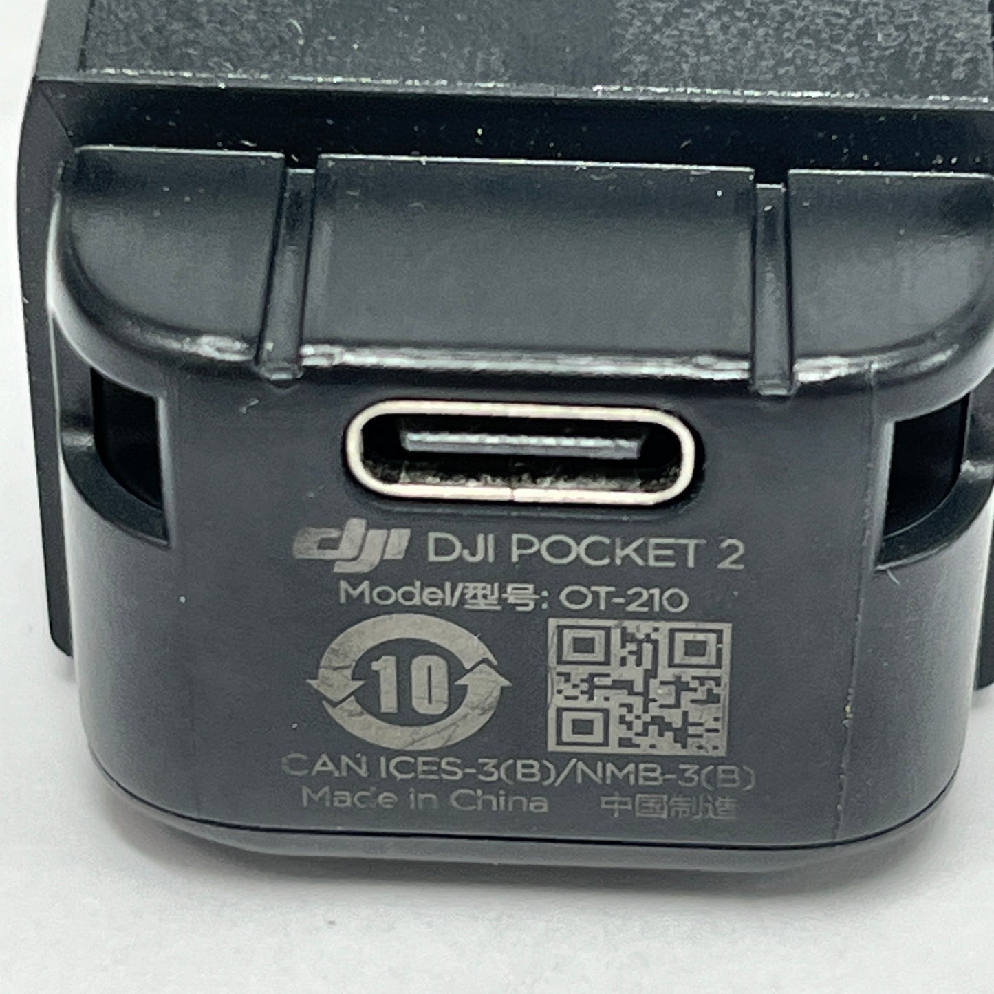 DJI Pocket 2 Creator Combo 4K 64MP Handheld 3-Axis Gimbal Camera OT-210