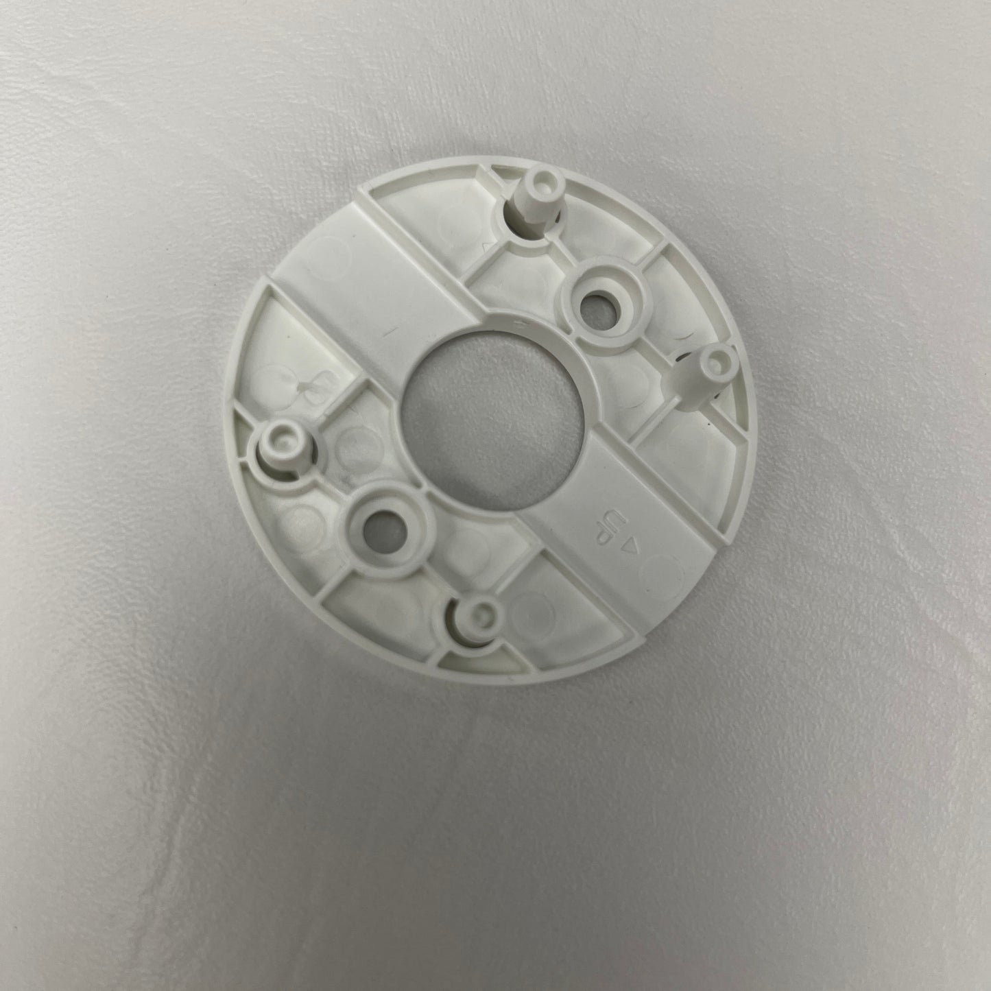 Lorex Smart Home Security Center 2K Wire-Free Cameras & Range Detector HC64A2U-E