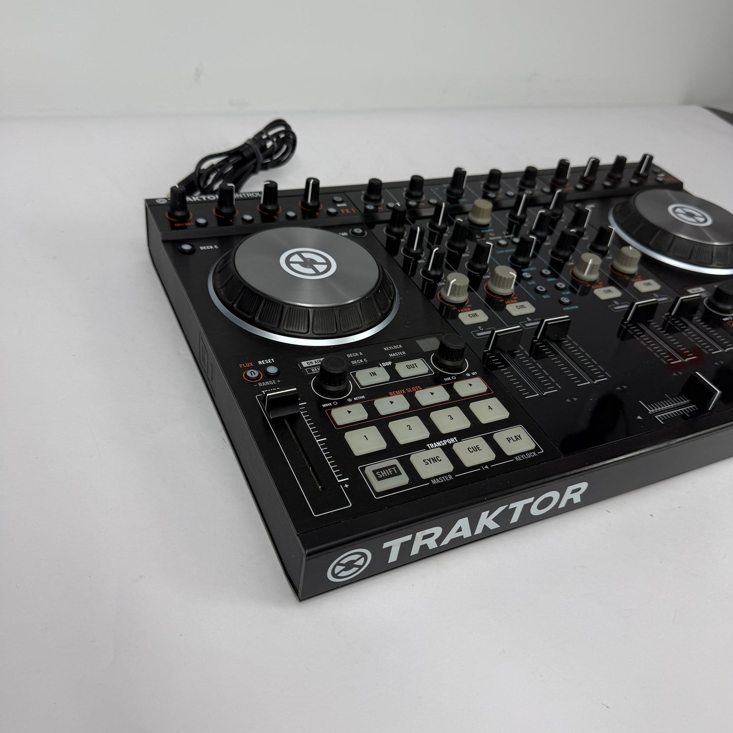 Traktor Kontrol S4 MK2 DJ Controller