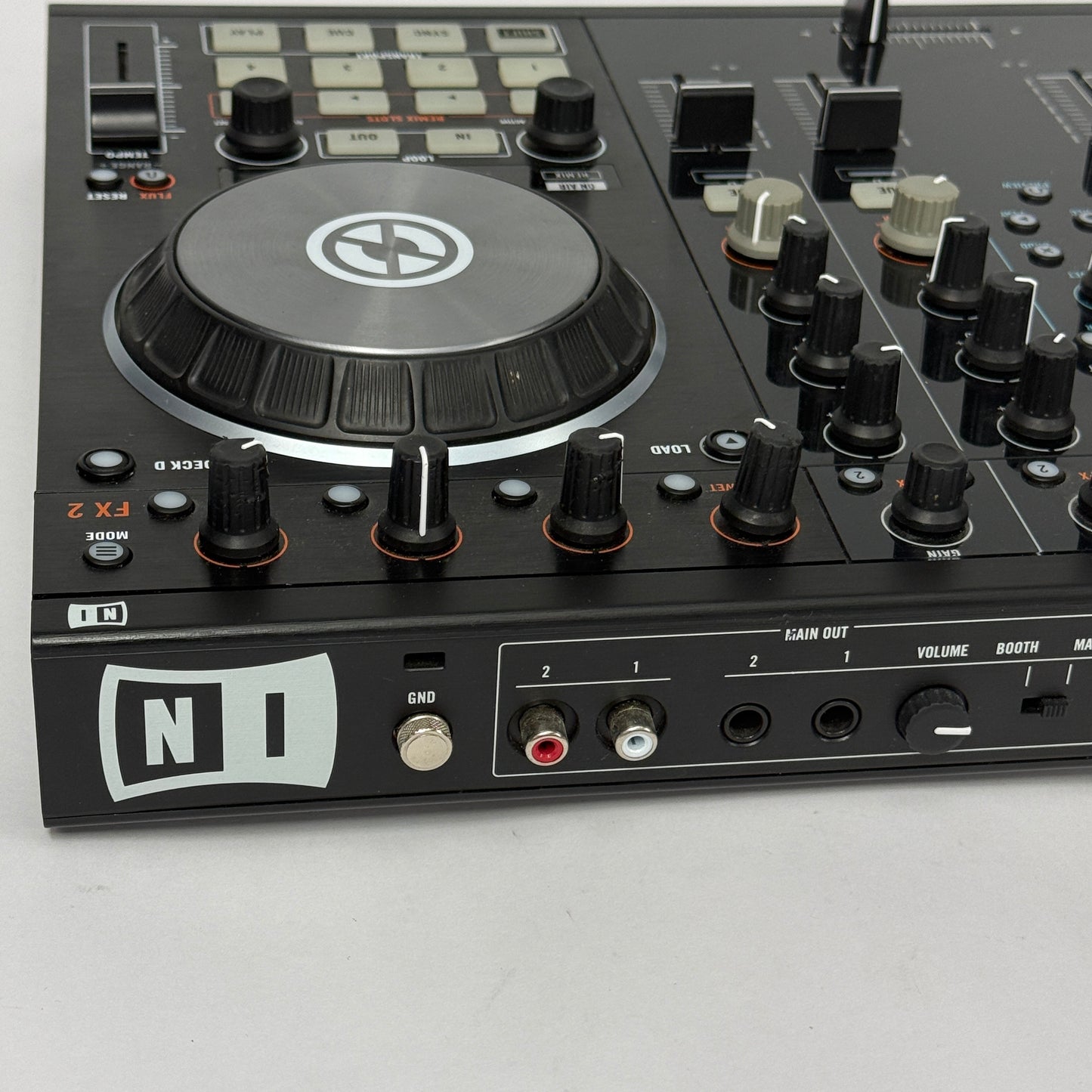 Traktor Kontrol S4 MK2 DJ Controller