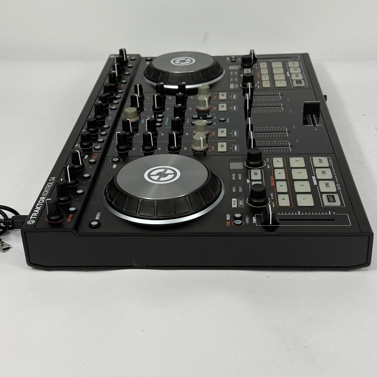 Traktor Kontrol S4 MK2 DJ Controller