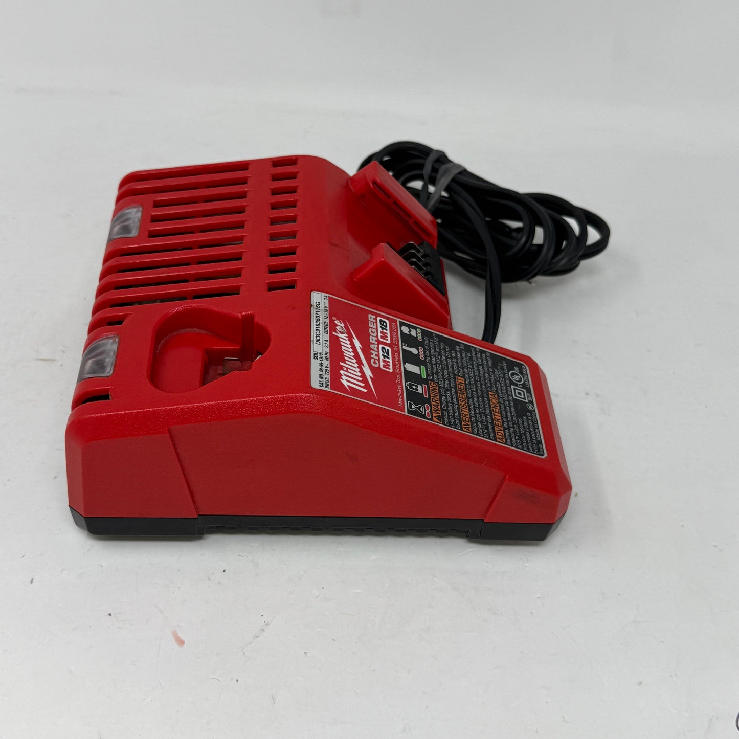 Milwaukee M12 & M18 Multi-Voltage Battery Charger 48-59-1812