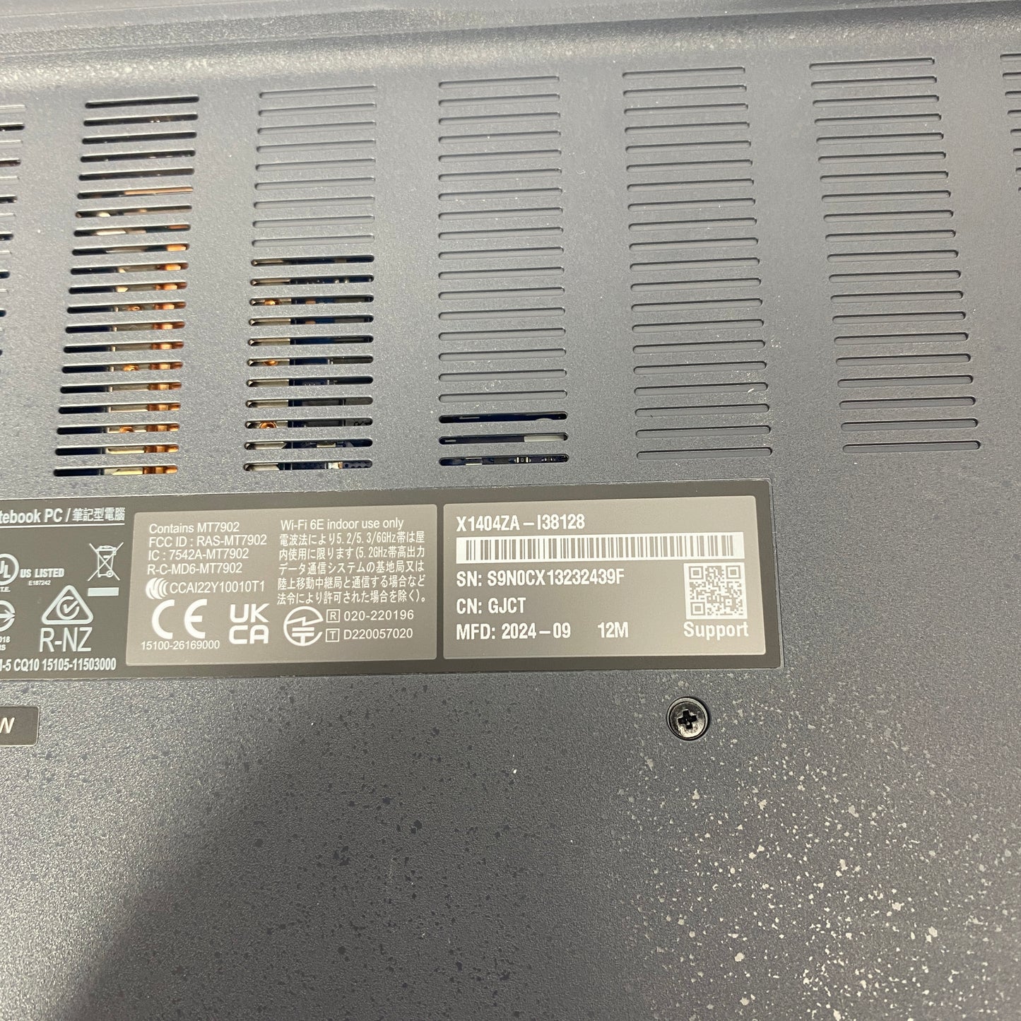 Asus Vivobook 14 X1404Z 14" i3-1215U 1.2GHz 8GB RAM 128GB SSD