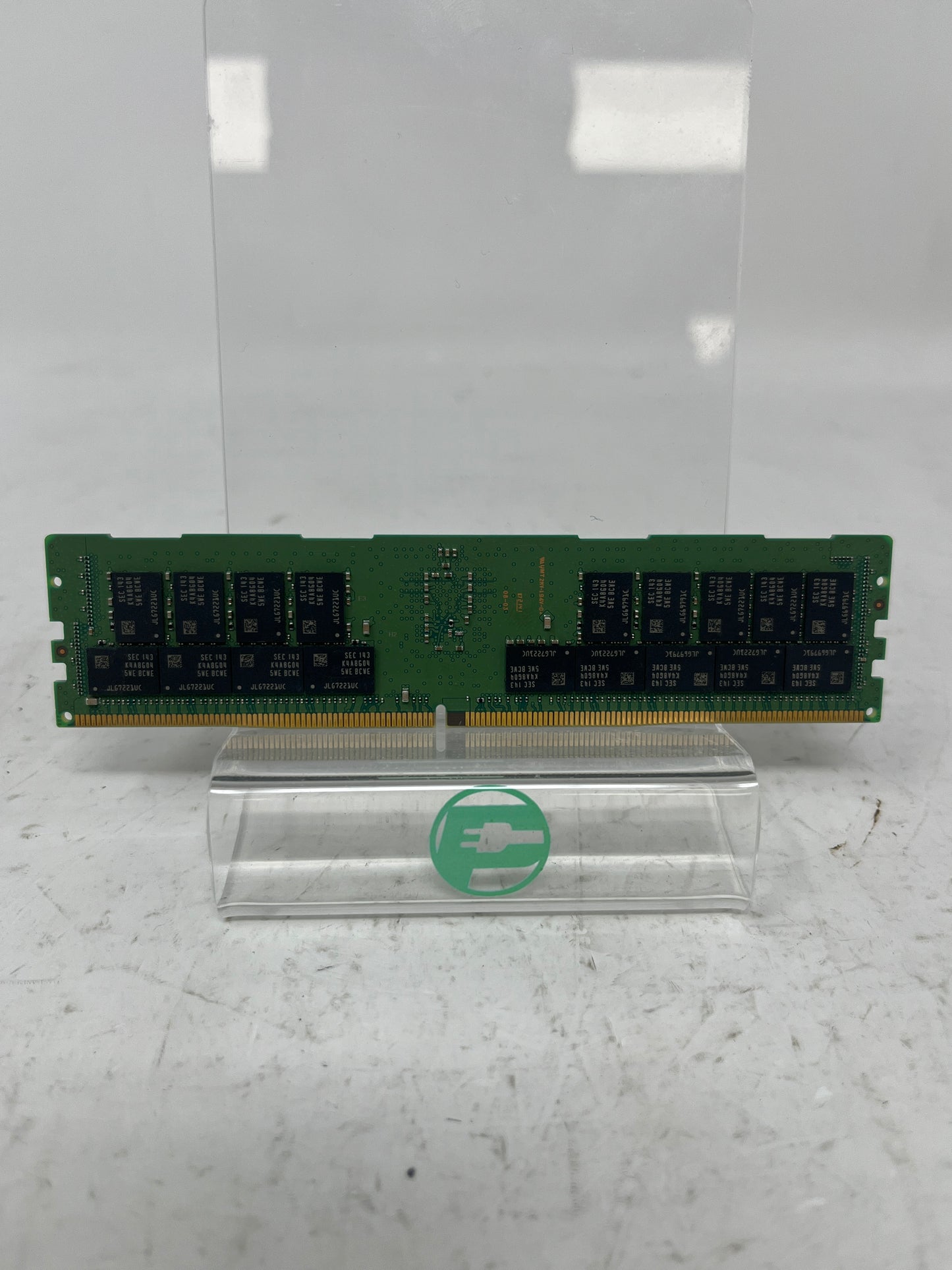 Samsung M393A4K40EB3-CWEGY. 32GB (1x32GB) RAM DDR4 3200MHz
