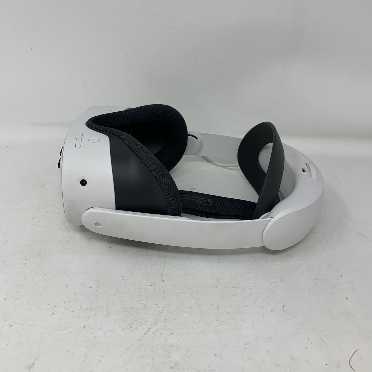 Meta Quest 3S 128GB Standalone All-in-One VR Headset P97