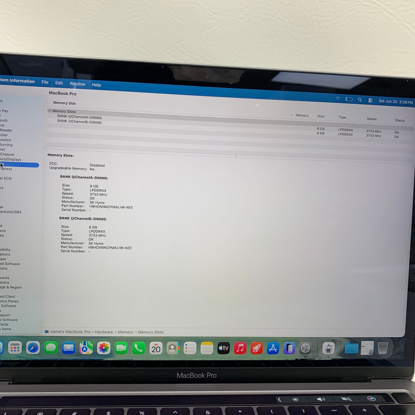 2020 Apple MacBook Pro 13.3" i5 2.0GHz 16GB RAM 500GB SSD Space Gray A2251
