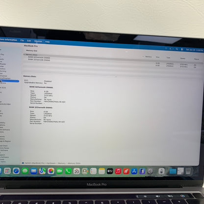 2020 Apple MacBook Pro 13.3" i5 2.0GHz 16GB RAM 500GB SSD Space Gray A2251
