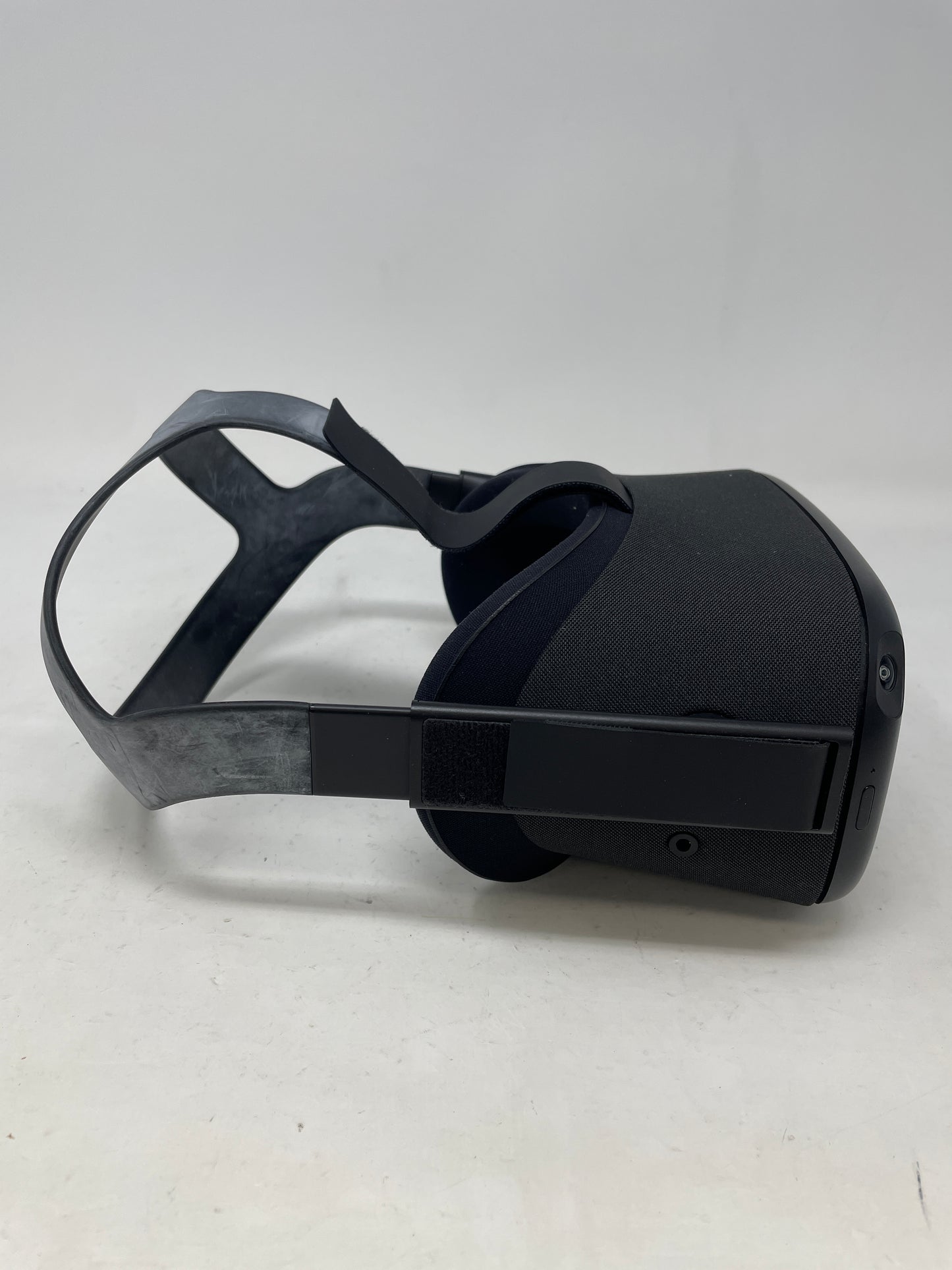 Oculus Go 64GB Standalone All-in-One VR Headset MH-B