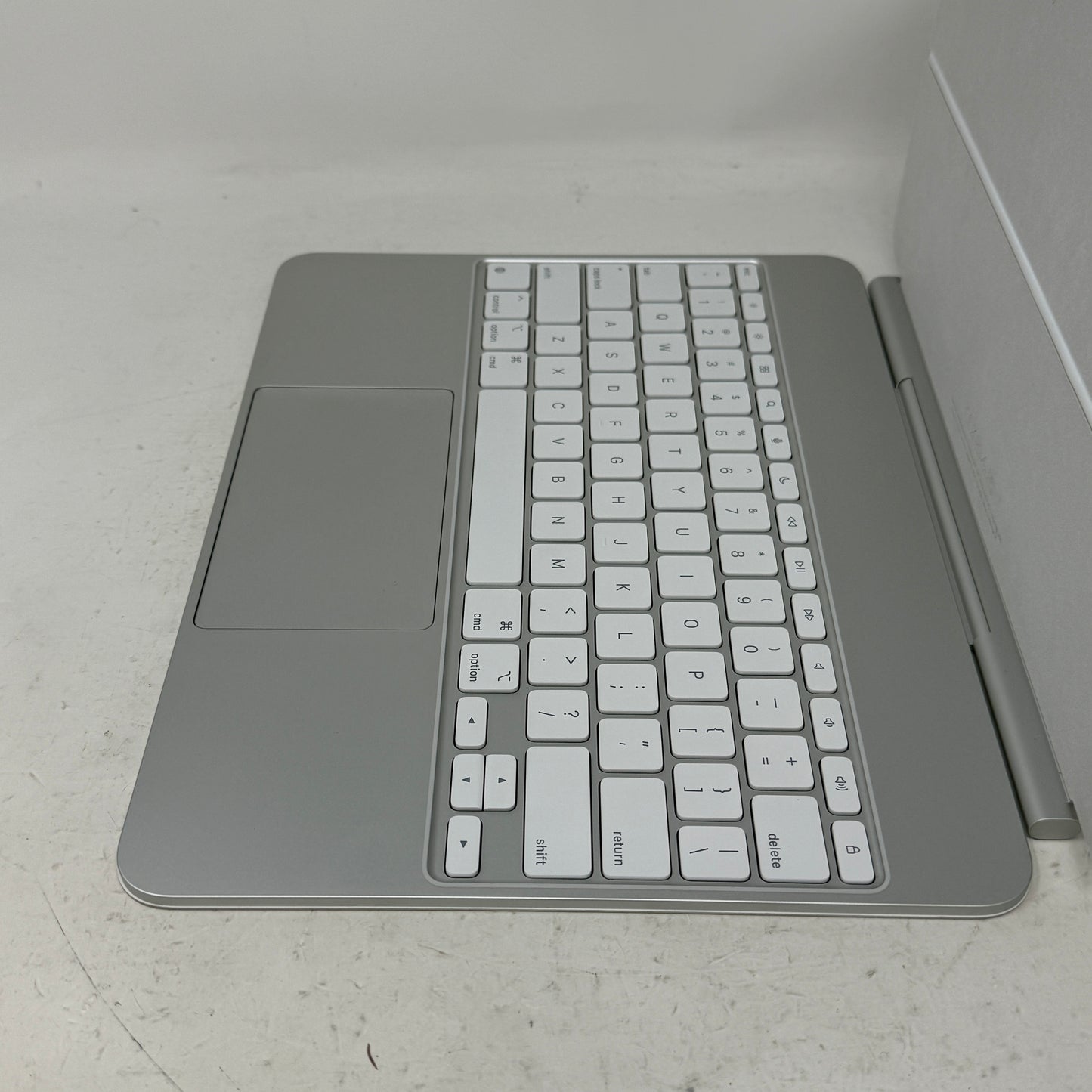 Apple Magic Keyboard for iPad Pro 13" Keyboard Folio Case White MWR43LLA