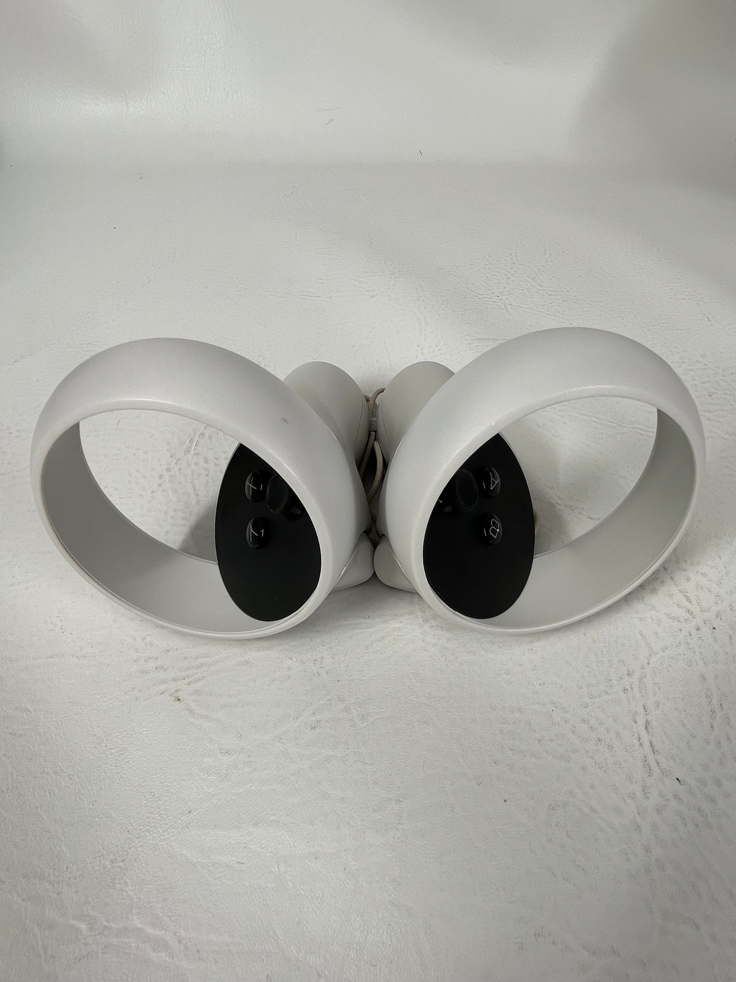 Oculus Quest 2 64GB Standalone All-in-One VR Headset KW49CM