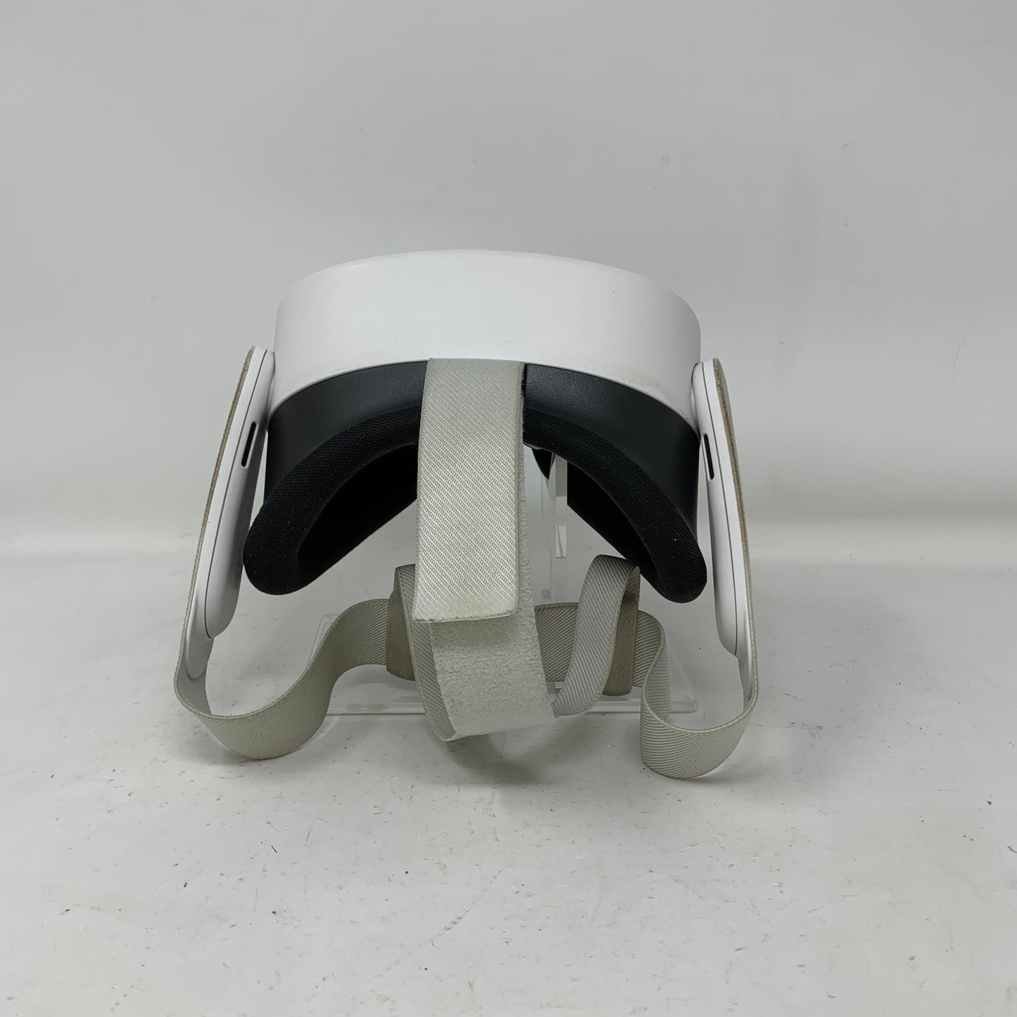 Oculus Quest 3S 256GB Standalone All-in-One VR Headset Only P97