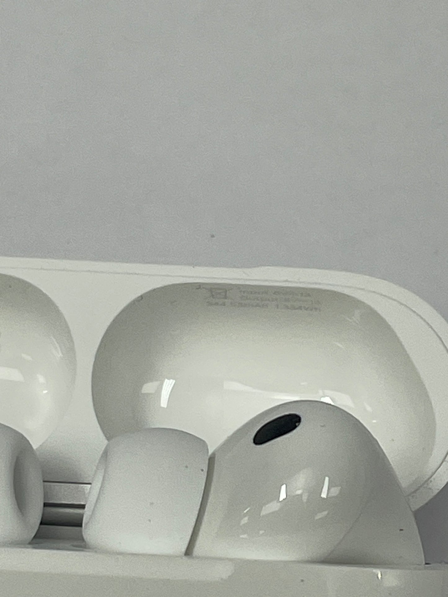 Apple AirPods Pro 3rd Gen with MagSafe Charging Case A3064 A3063 A3122 MFHP4LL/A