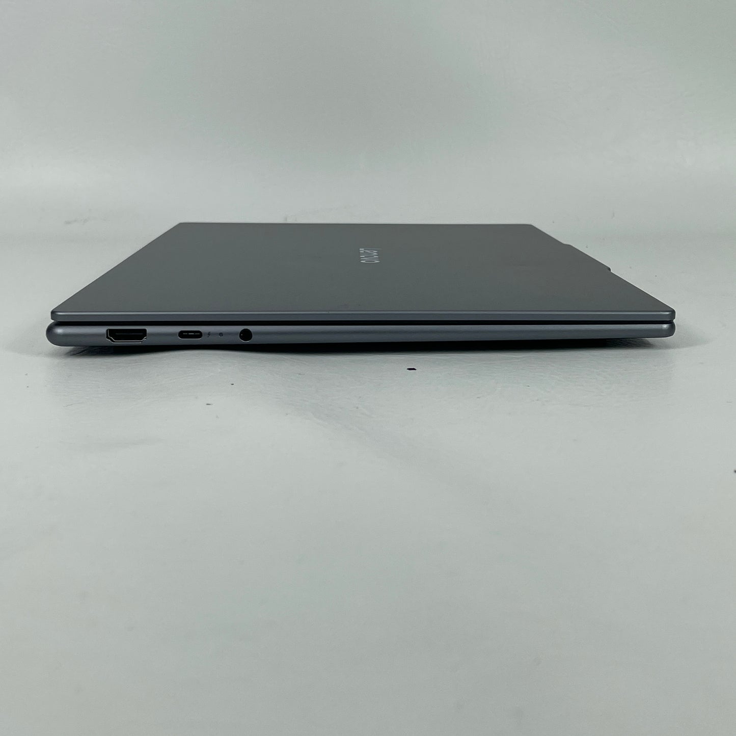Lenovo Yoga Slim 7i 9596U3V3L 14" Core Ultra 7 285V 2.2GHz 32GB RAM 1TB SSD