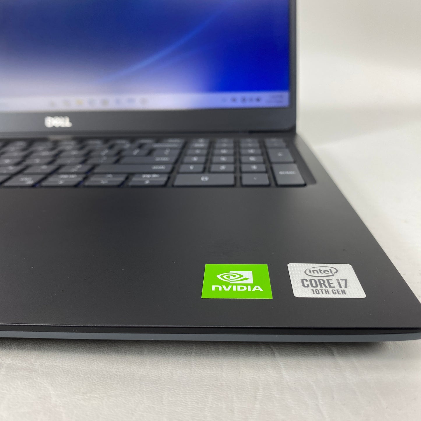Dell Vostro 5590 15.6" i7-10510U 1.8GHz 16GB RAM 512GB SSD GeForce MX250