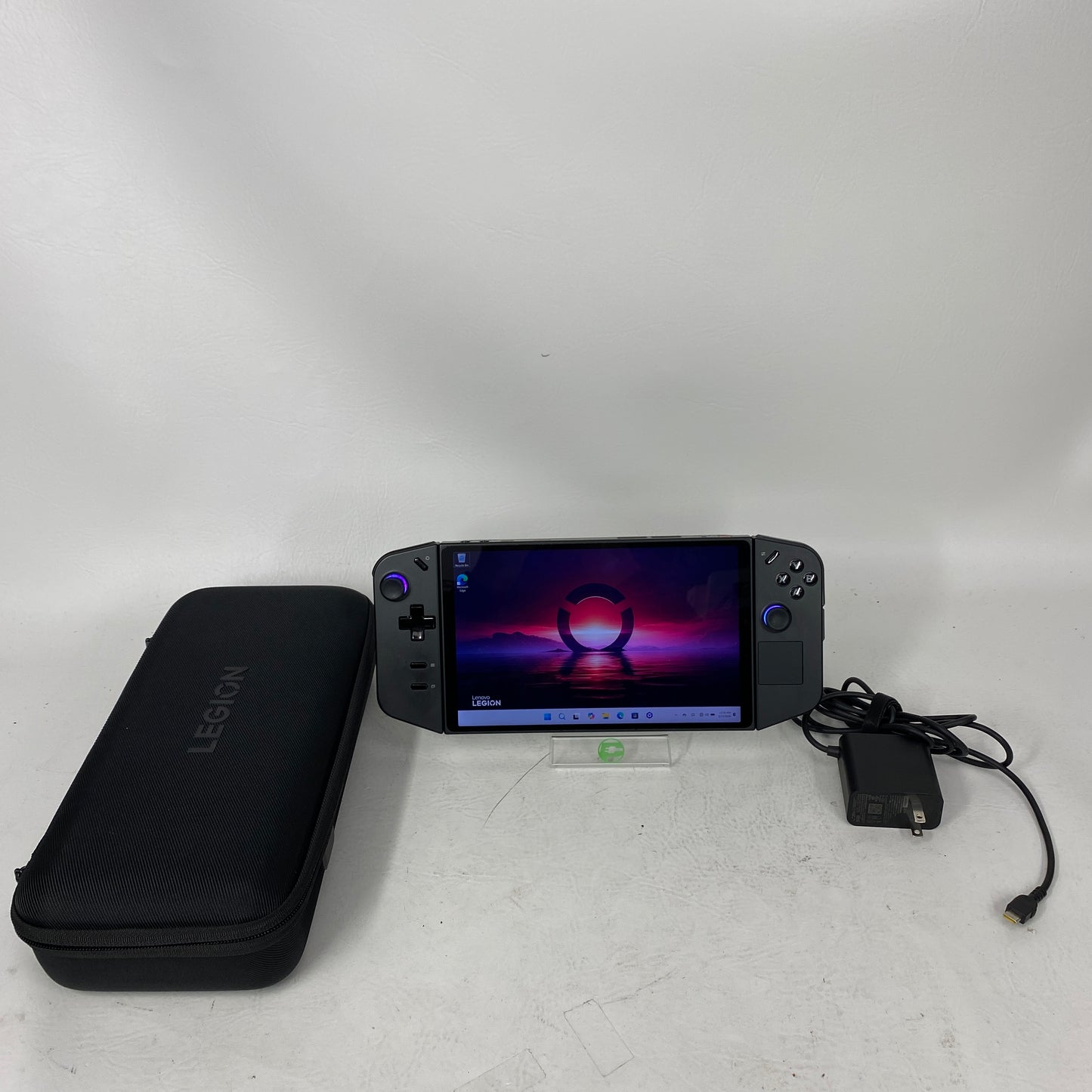 Lenovo Legion Go 8.8" AMD Ryzen Z1 Extreme 16GB RAM 512GB Shadow Black 83E1001YUS