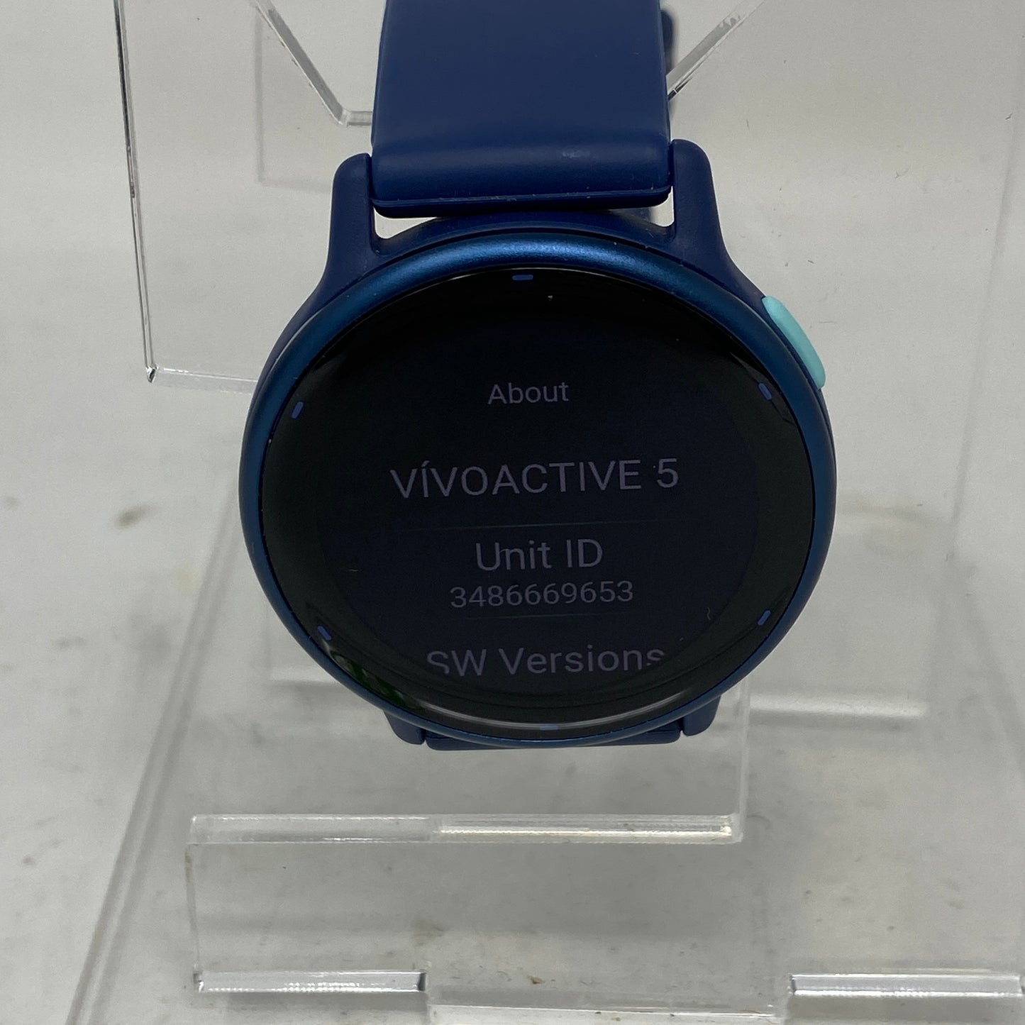 GARMIN VivoActive 5 42mm Activity Tracker Smartwatch A04724