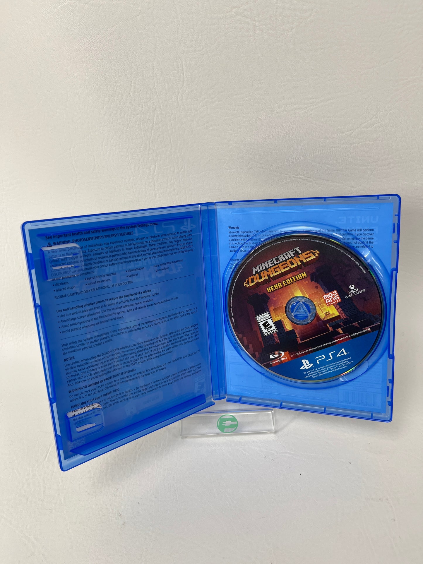 Minecraft Dungeons [Hero Edition] (Sony PlayStation 4 PS4, 2020)