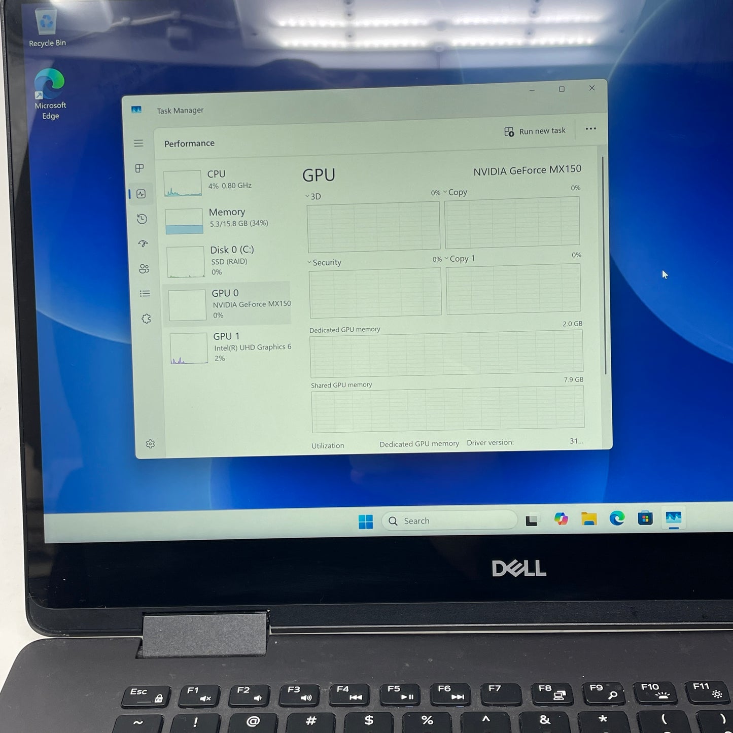 Dell Inspiron 7000 2-IN-1 15.6" i7-8565U 1.8GHz 16GB RAM 500GB SSD GeForce MX150