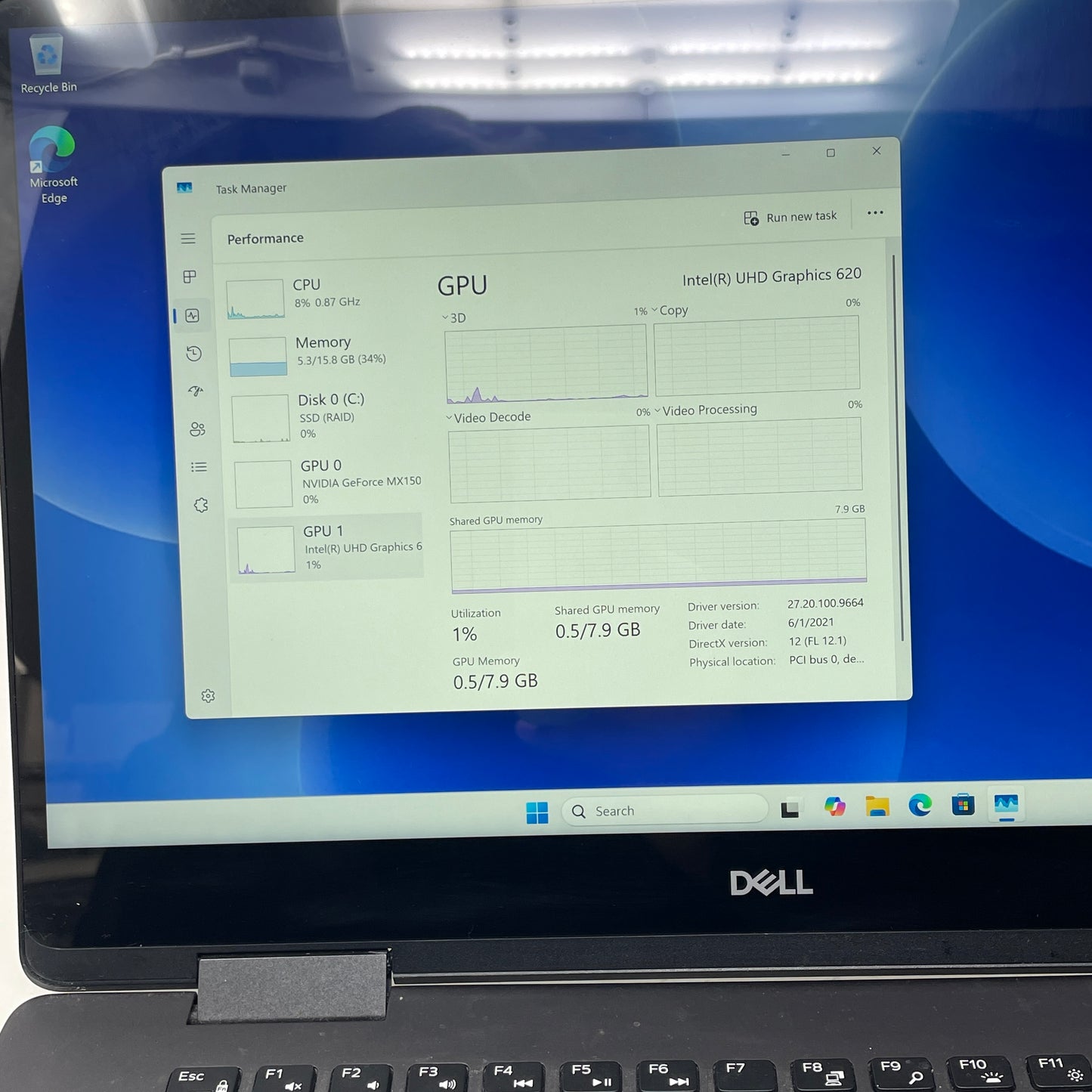 Dell Inspiron 7000 2-IN-1 15.6" i7-8565U 1.8GHz 16GB RAM 500GB SSD GeForce MX150