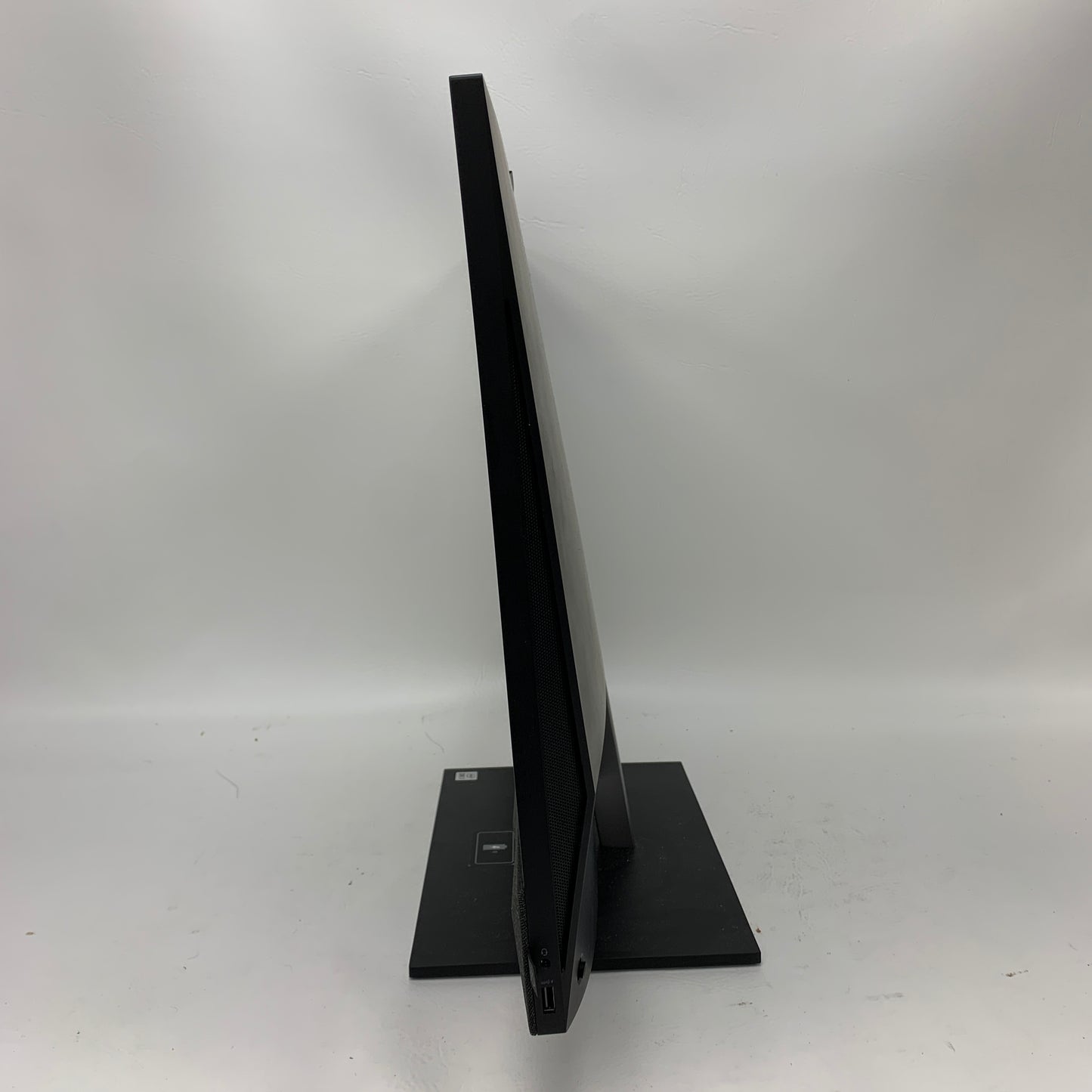 HP Pavilion OOE9L7L 24" i7-10700 2.00GHz 16GB RAM 1TB SSD