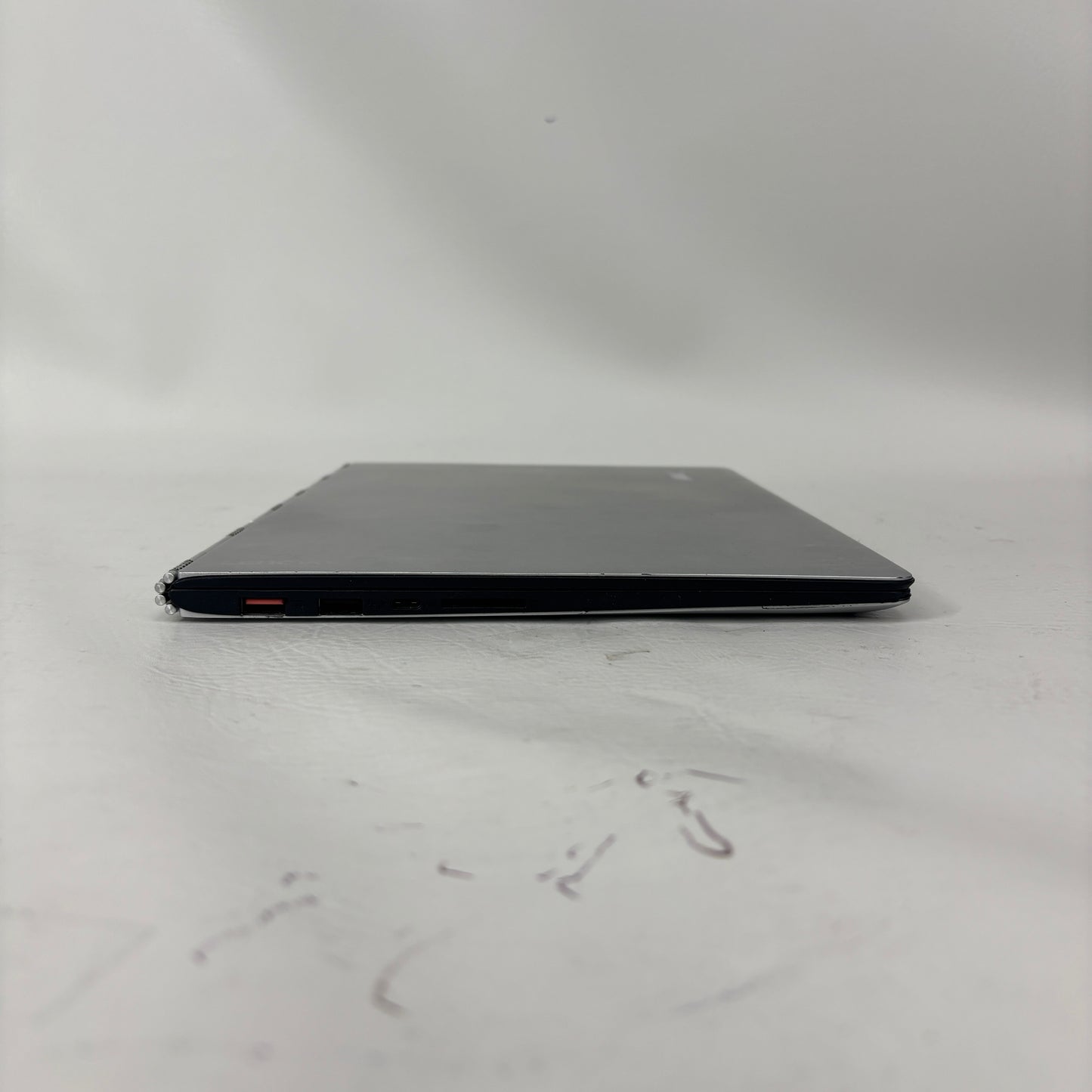 Lenovo Yoga 900-13ISK2 Signature Edition 900-13ISK2 13.3" i7-6560U 2.2GHz 16GB RAM 512GB SSD