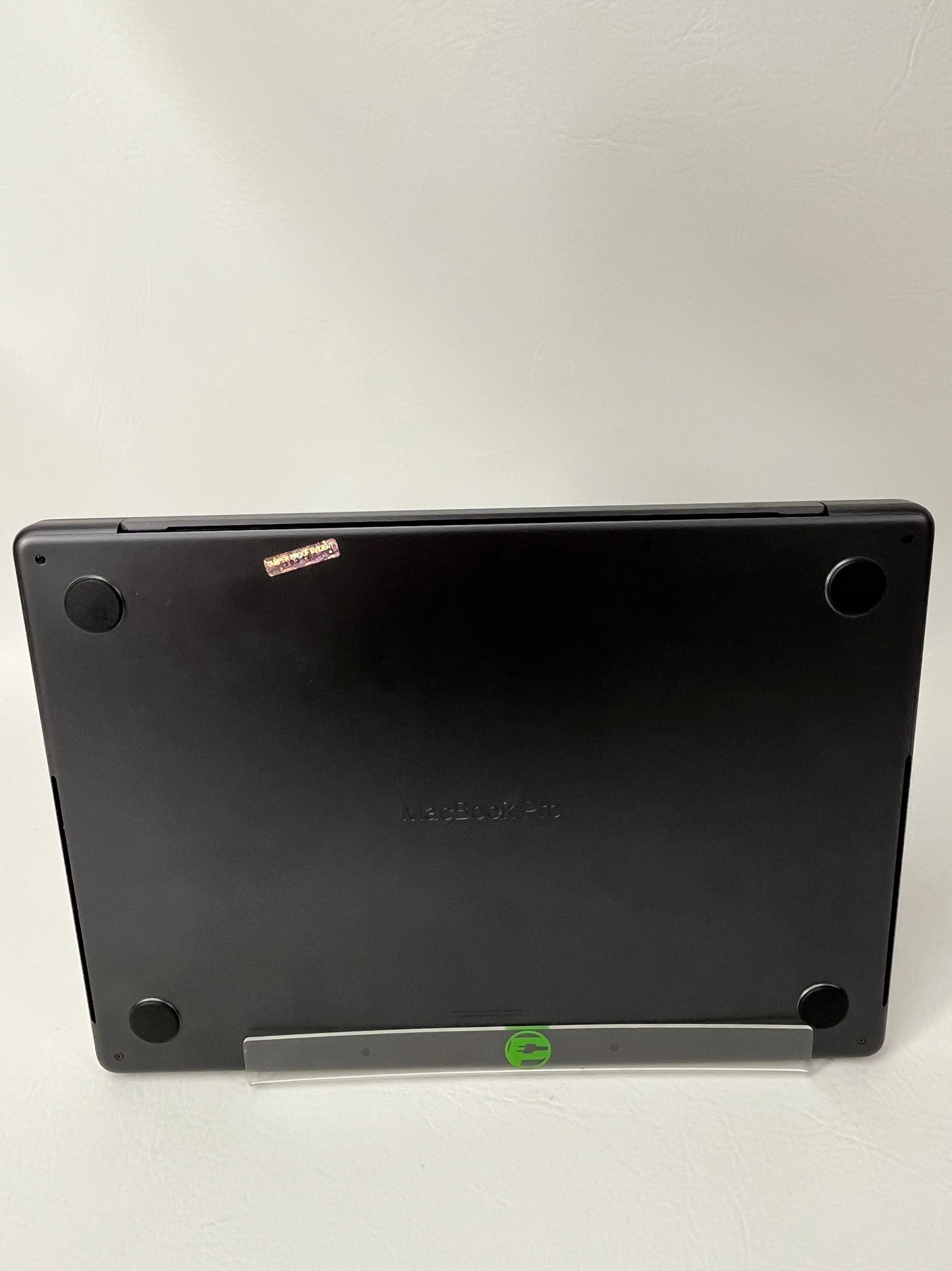 2023 Apple MacBook Pro 14" M3 Pro 14C GPU 4.0GHz 18GB RAM 512GB SSD MRX33LL/A