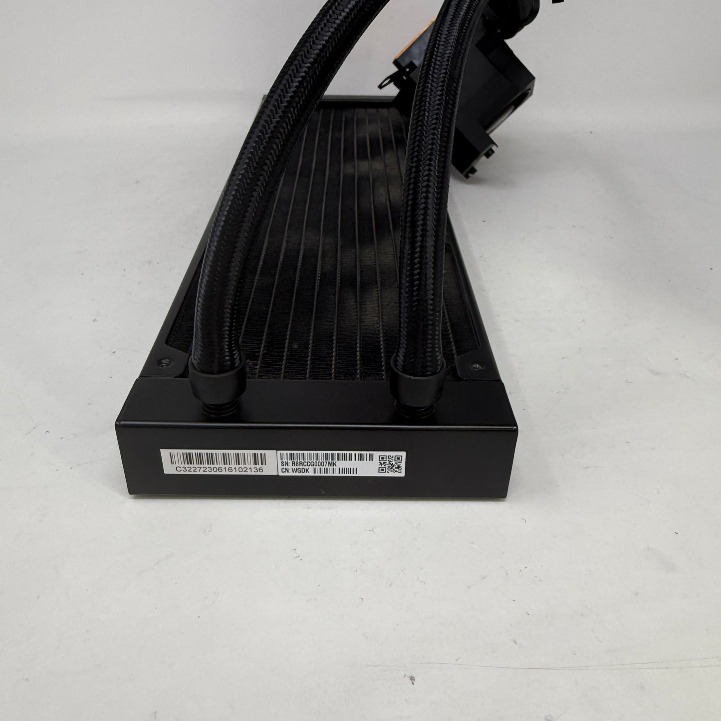 Lian Li Hydroshift II-S LCD 360  Liquid CPU Cooler Fan Black GHS2LCDS36NB