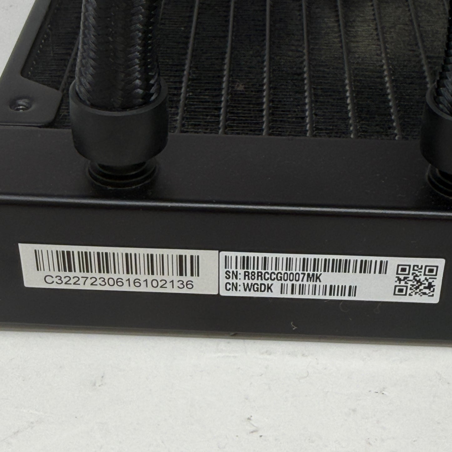 Lian Li Hydroshift II-S LCD 360  Liquid CPU Cooler Fan Black GHS2LCDS36NB