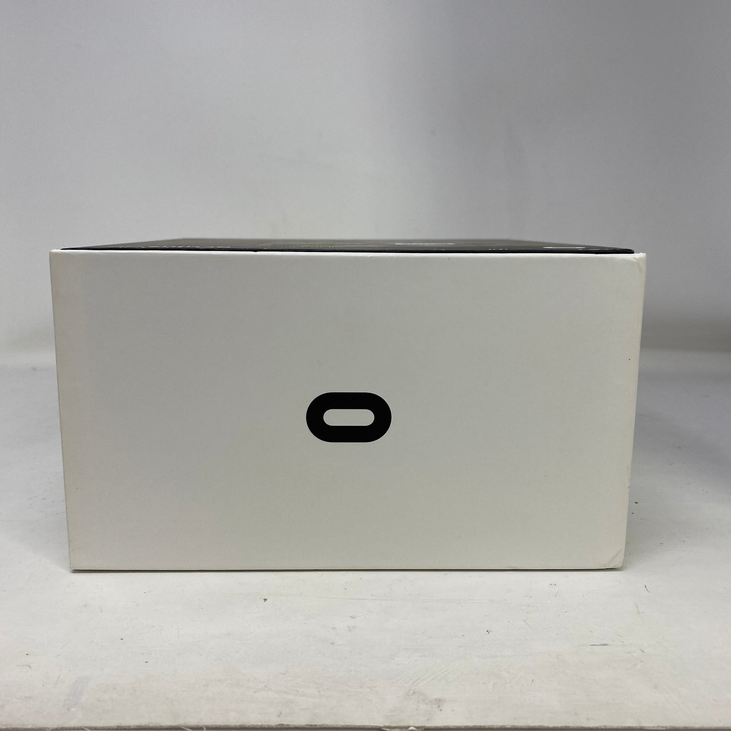 Oculus Go 32GB Standalone All-in-One VR Headset 301-00102-01
