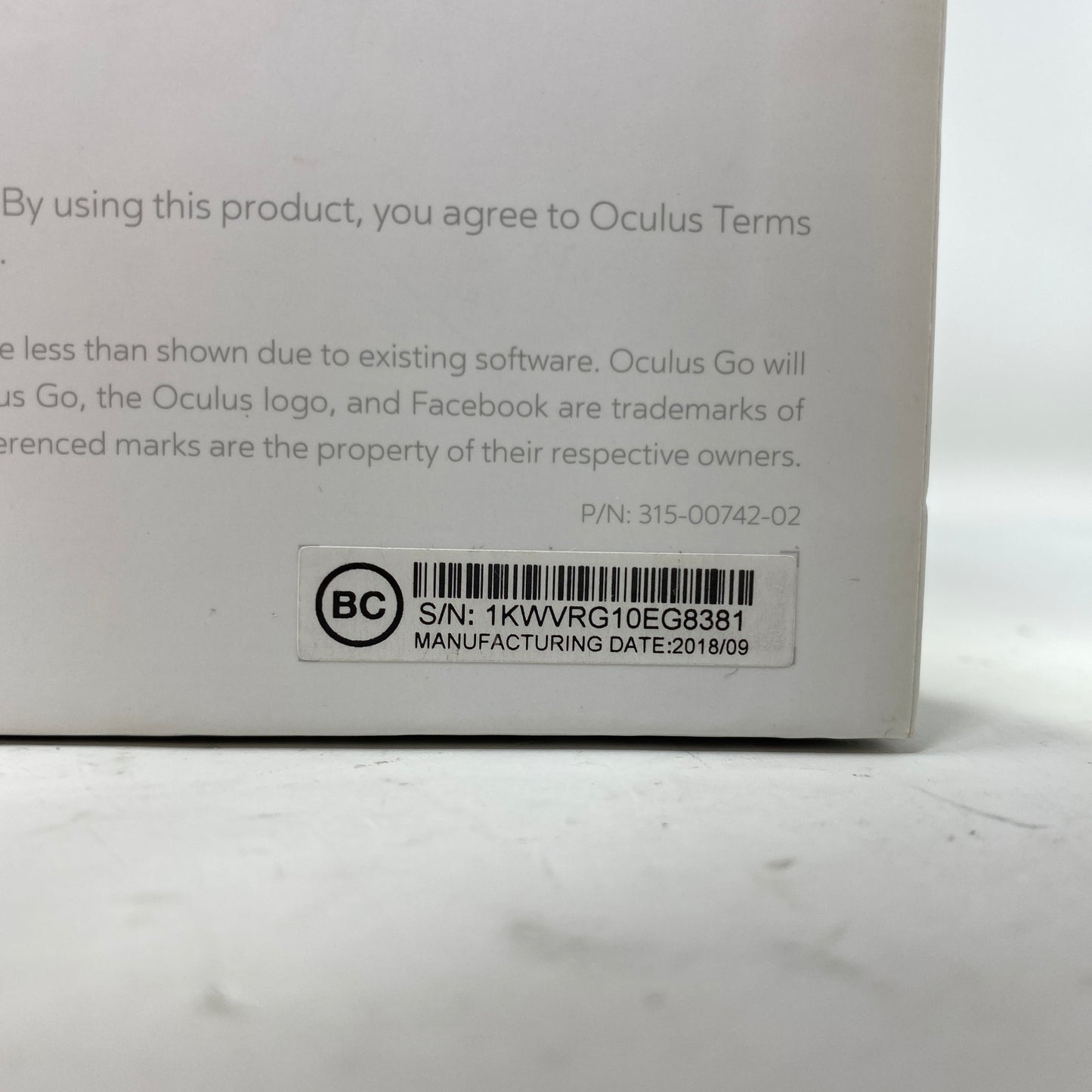 Oculus Go 32GB Standalone All-in-One VR Headset 301-00102-01
