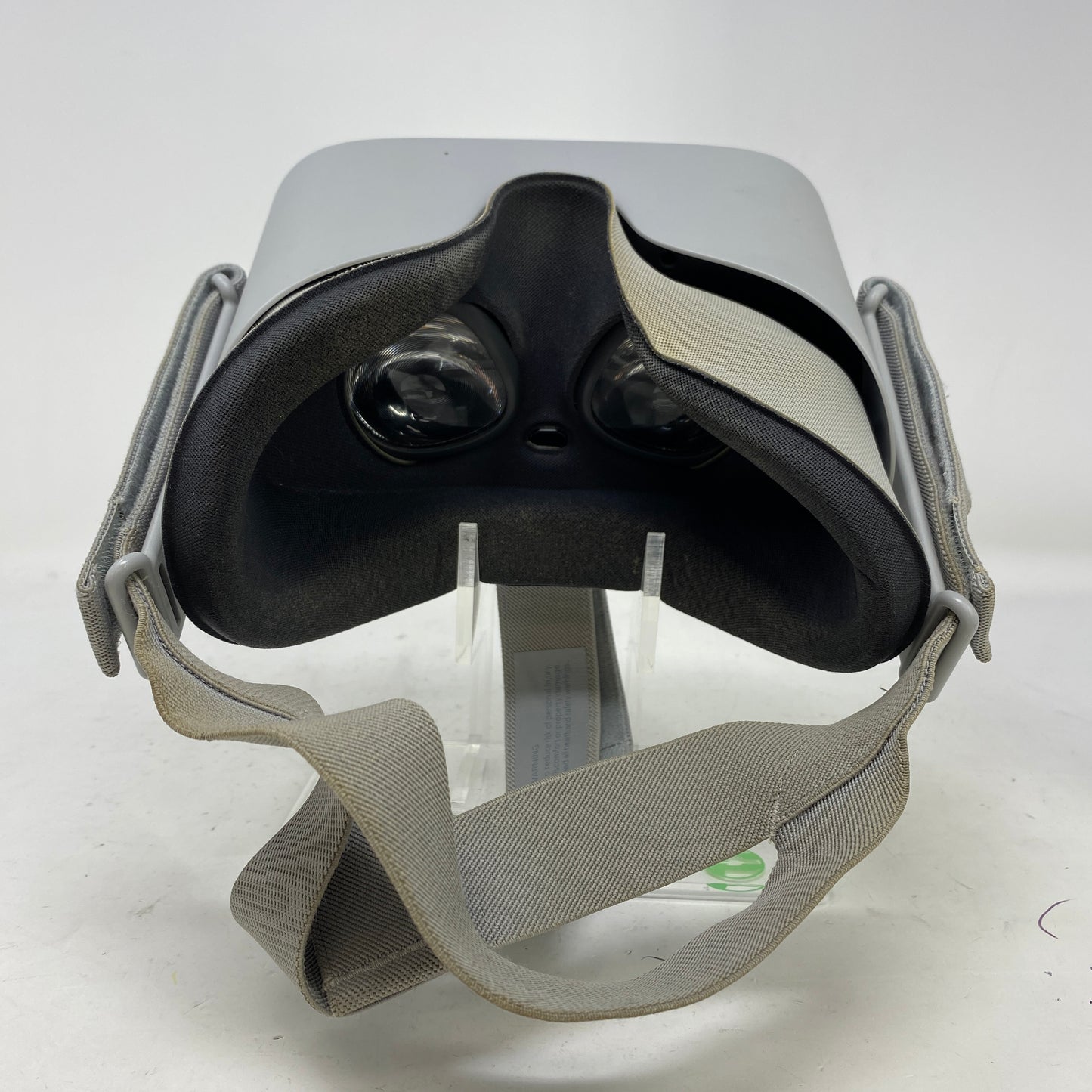 Oculus Go 32GB Standalone All-in-One VR Headset 301-00102-01