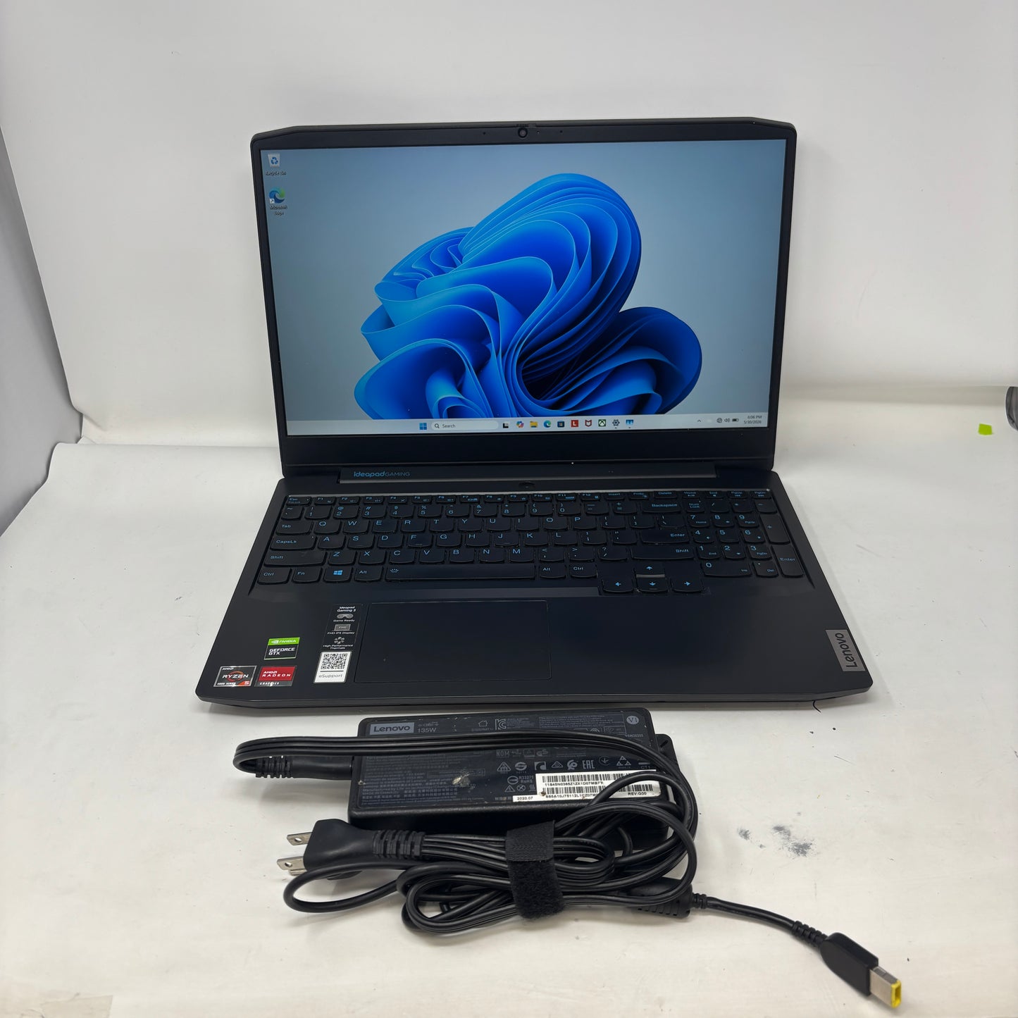 Lenovo IdeaPad Gaming 3 15ARH05 15.6" Ryzen 5 4600H 3.0GHz 8GB RAM 250GB SSD