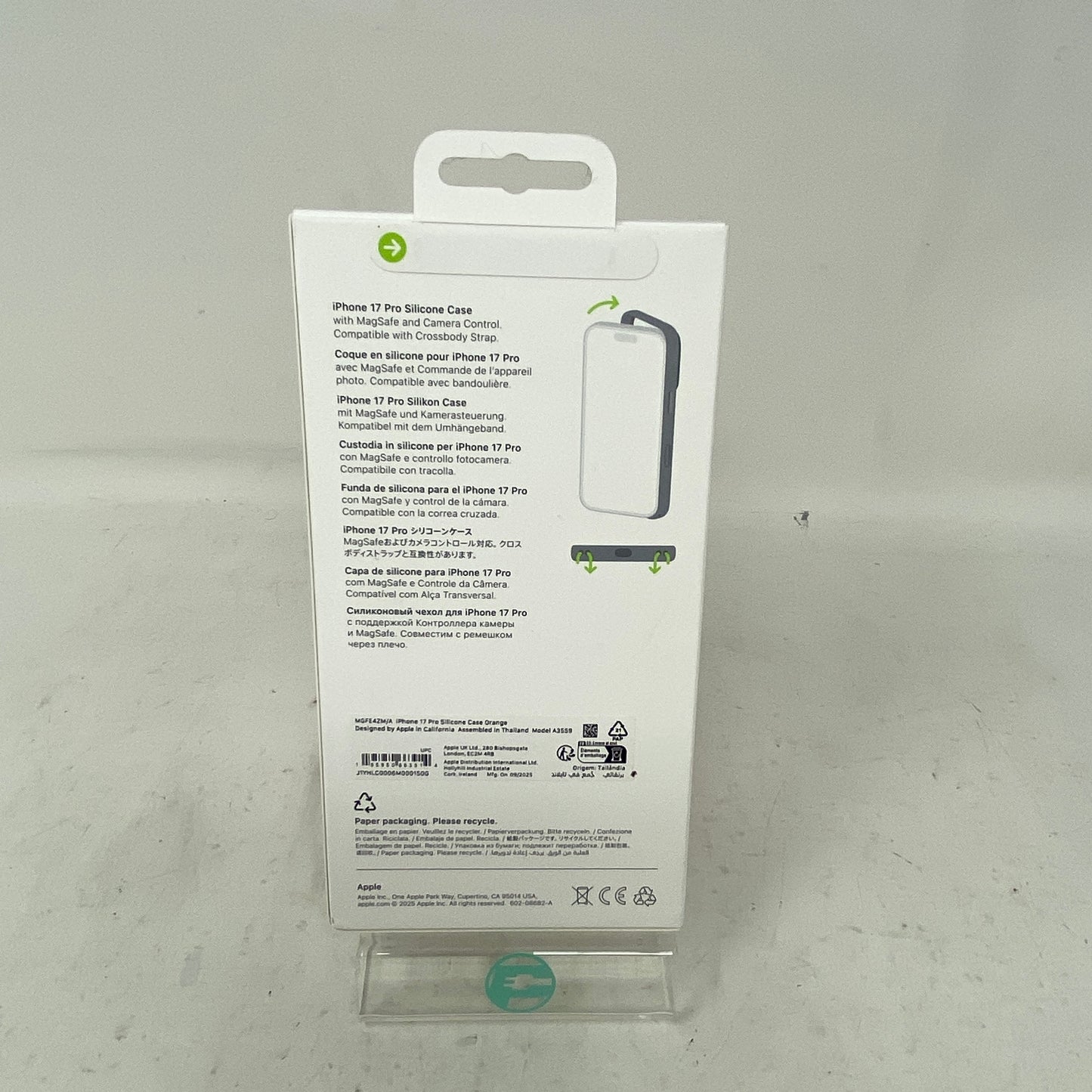 New Apple Orange Silicone Case with MagSafe for iPhone 17 Pro MGFE4ZM/A