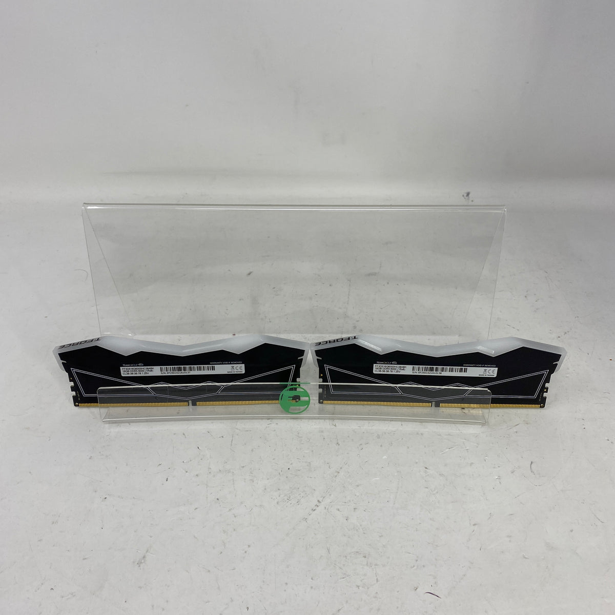 TeamGroup T-Force Delta RGB 16GB (2x8GB) RAM DDR5 4800MHz FF3D516G6000HC38ABK