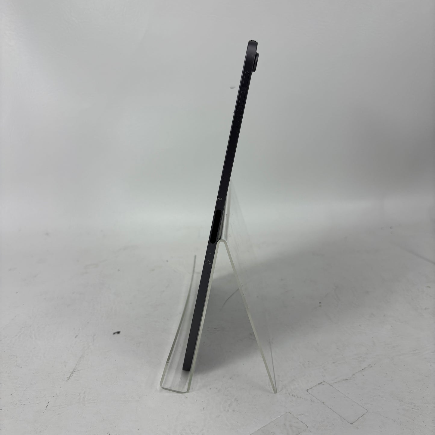 WiFi Only Apple iPad Air 4th Gen 64GB Silver MYFM2LL/A